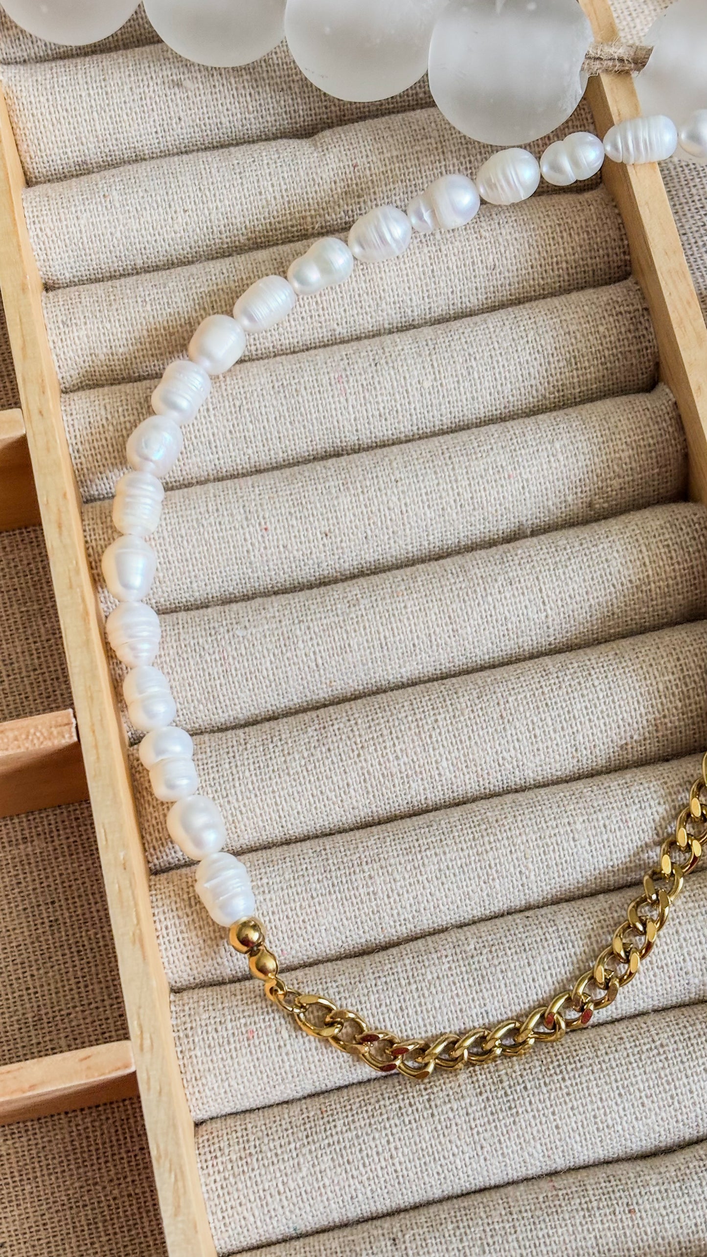 Perlas Necklace