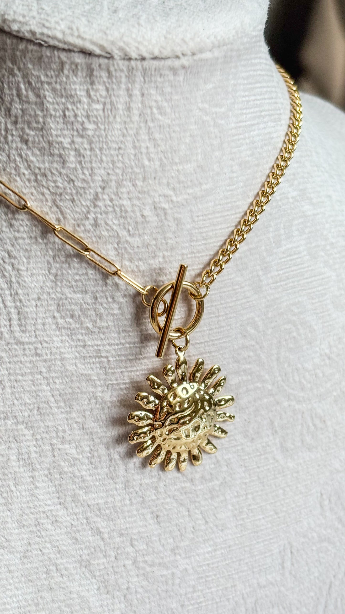 Solei Necklace