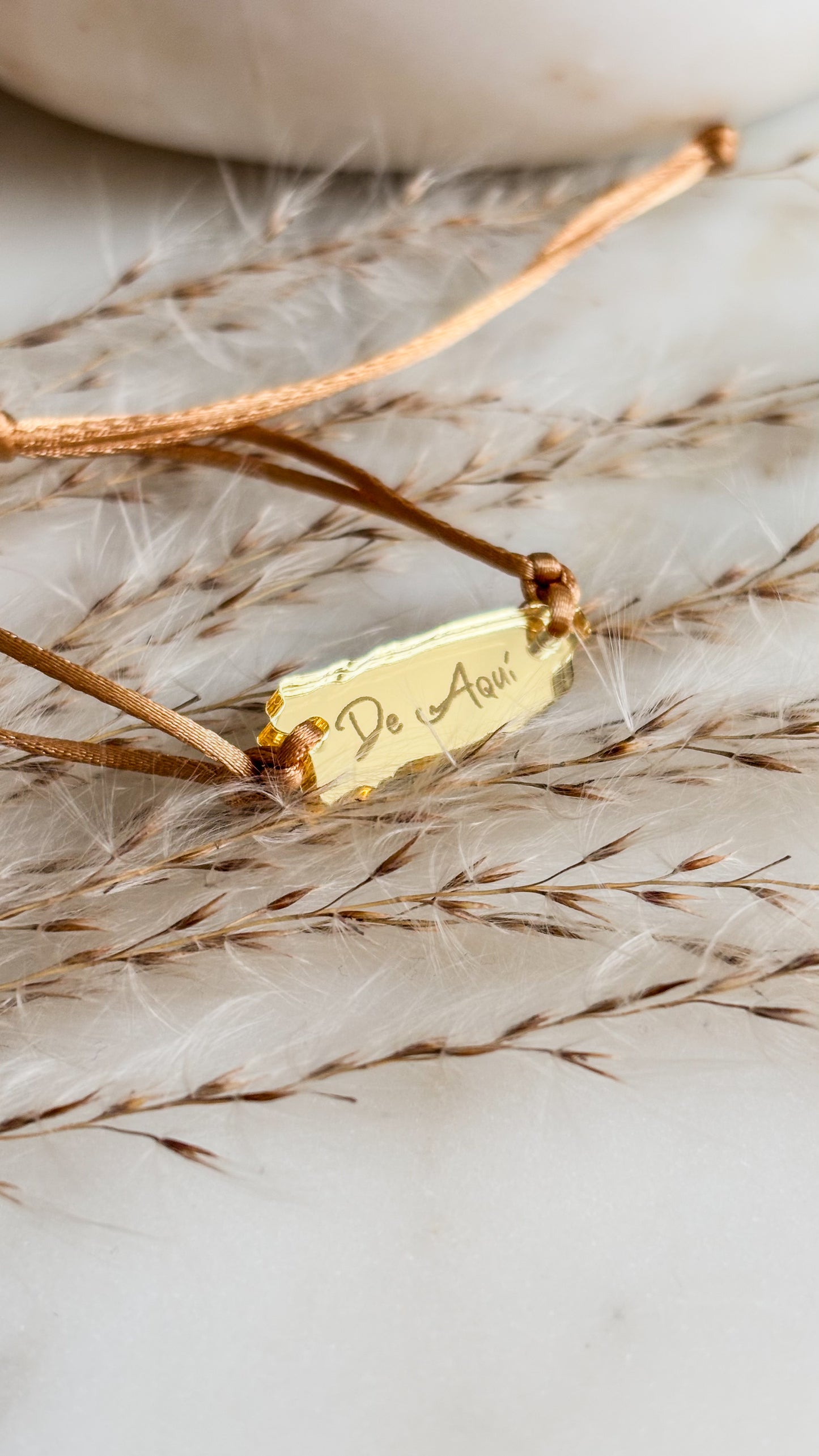 De Aquí Hilo Satin Bracelet