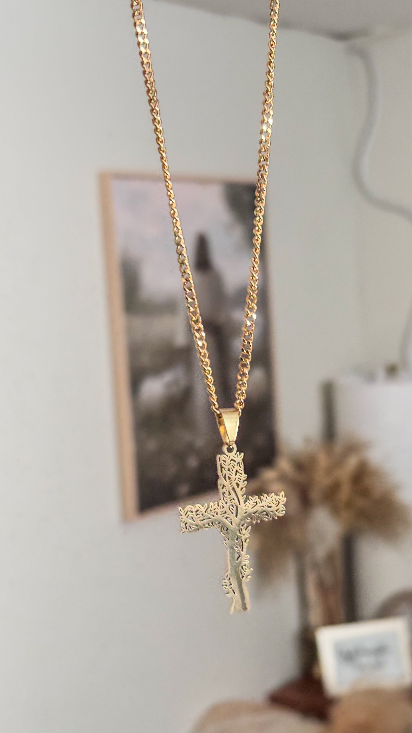 Cruz De Vida Necklace
