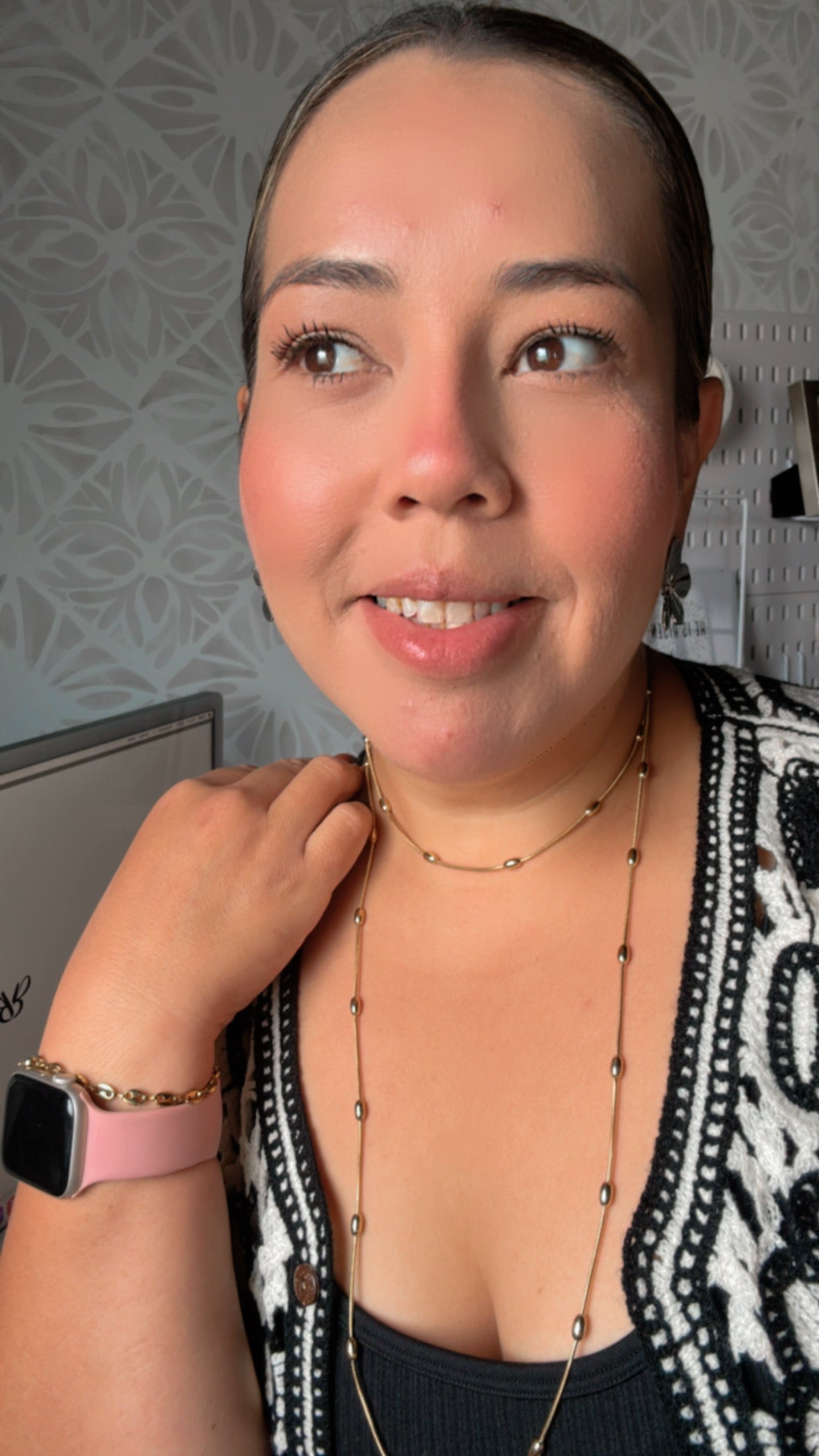 LONG NECKLACE