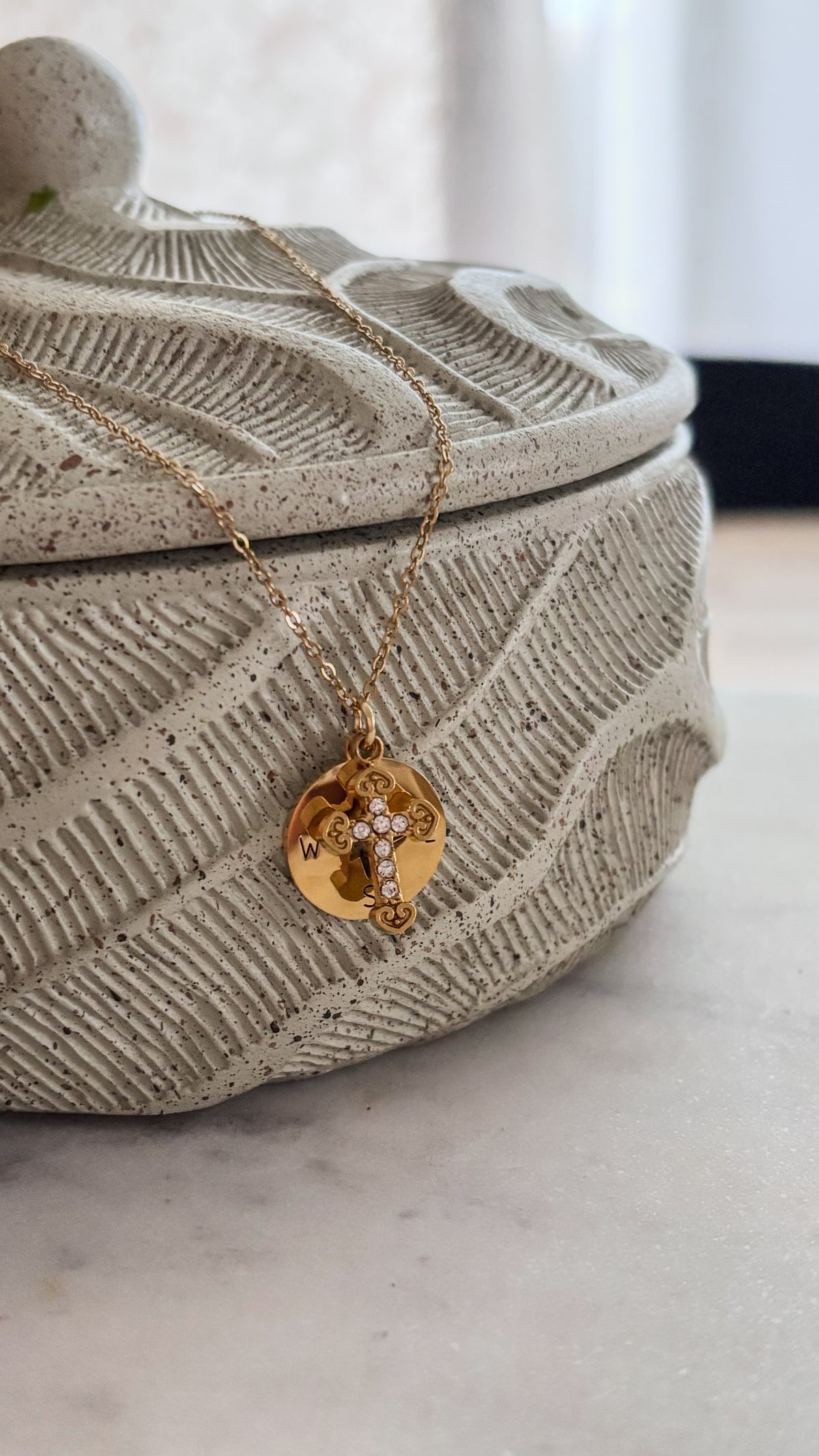 Dios mi Guía Necklace