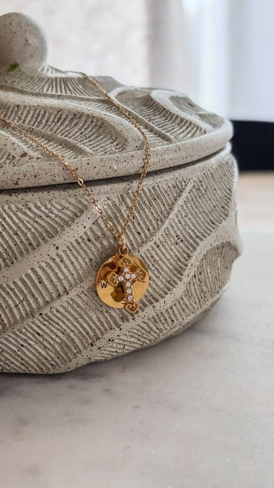 Dios mi Guía Necklace