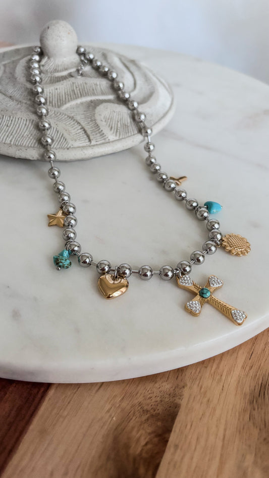 Mi Fé Necklace