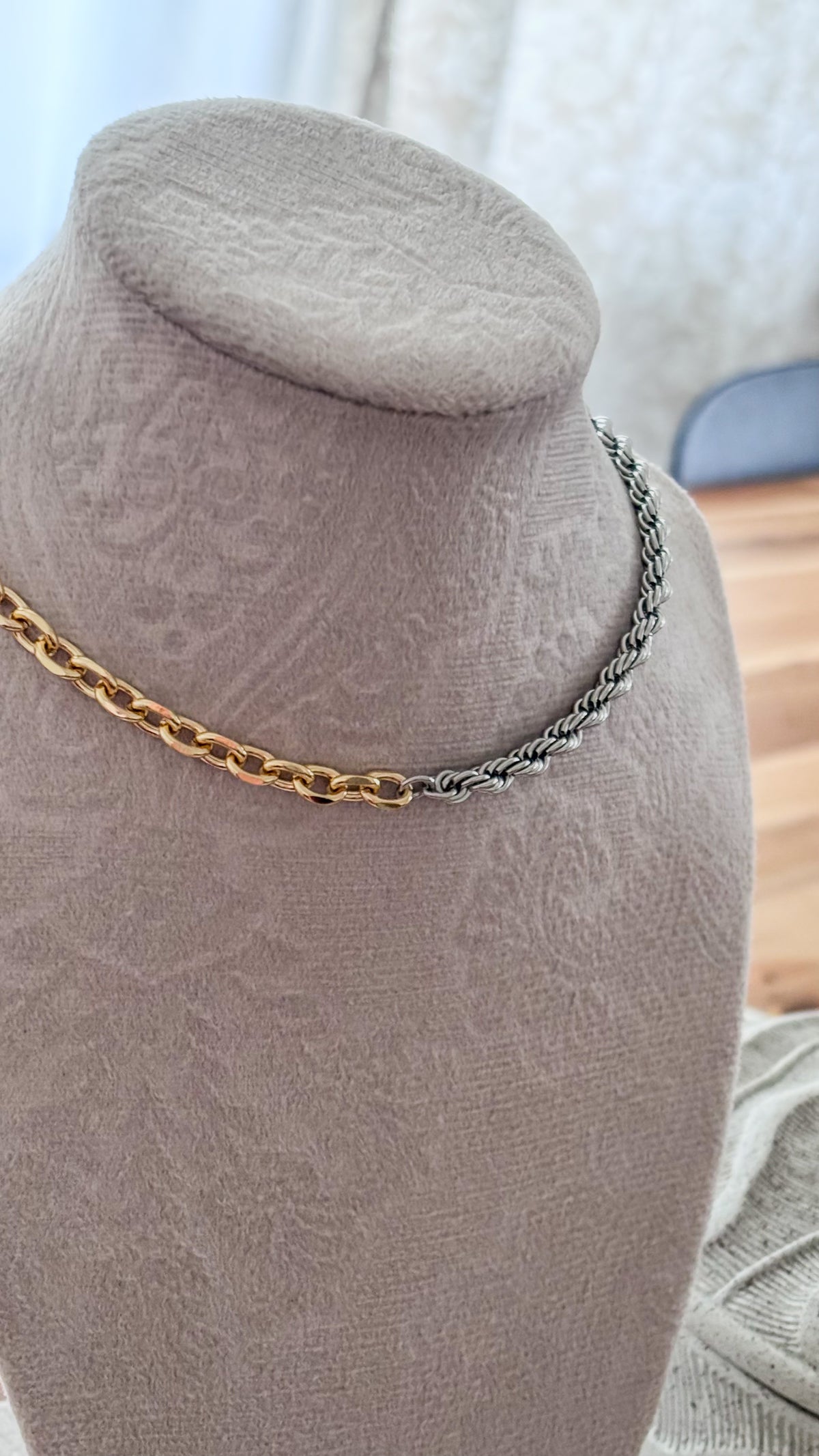 Salerm Necklace