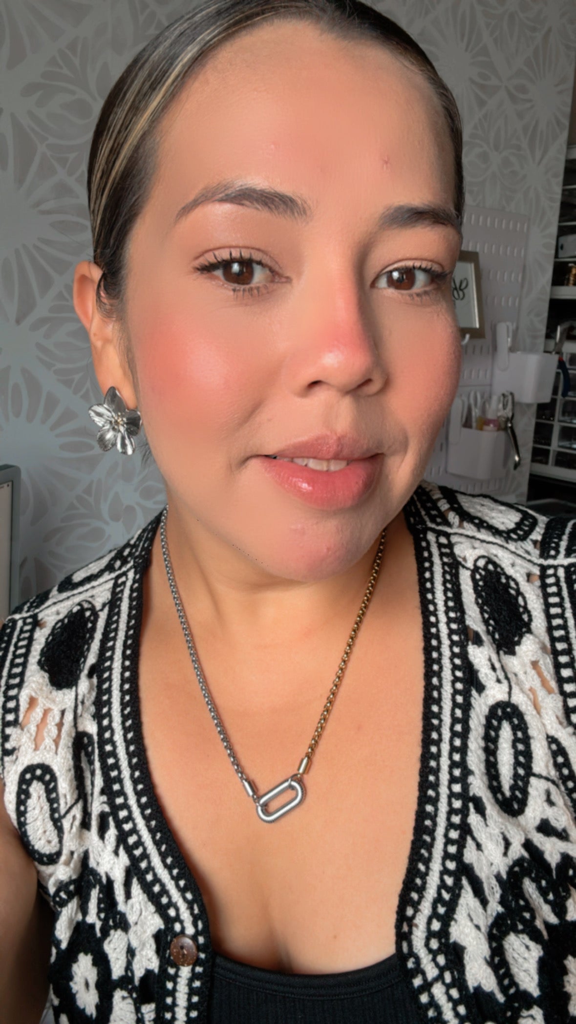 KELLY NECKLACE