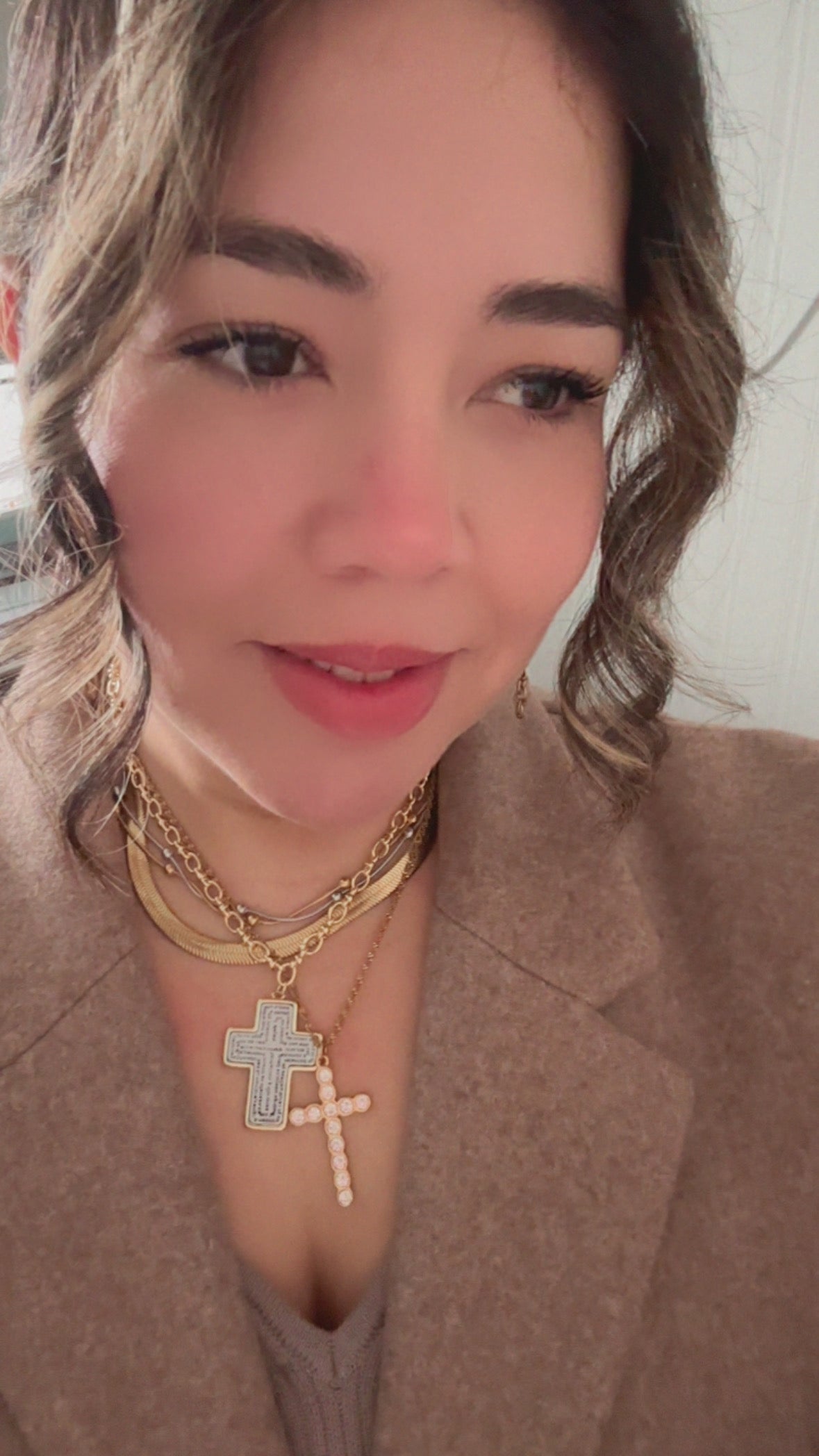 Cruz Luz Divina Necklace