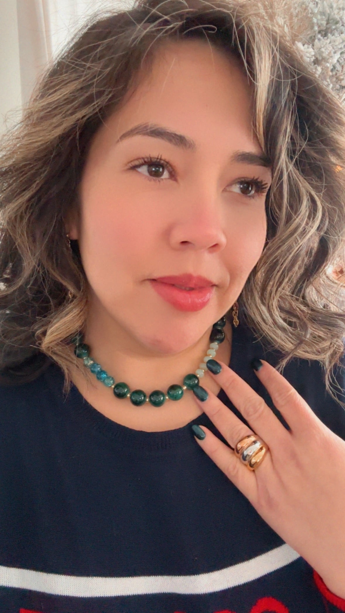 💎 Christmas Crystals Necklace — Holiday Edition