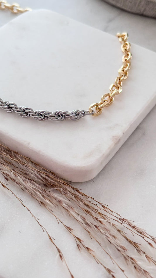 Salerm Necklace