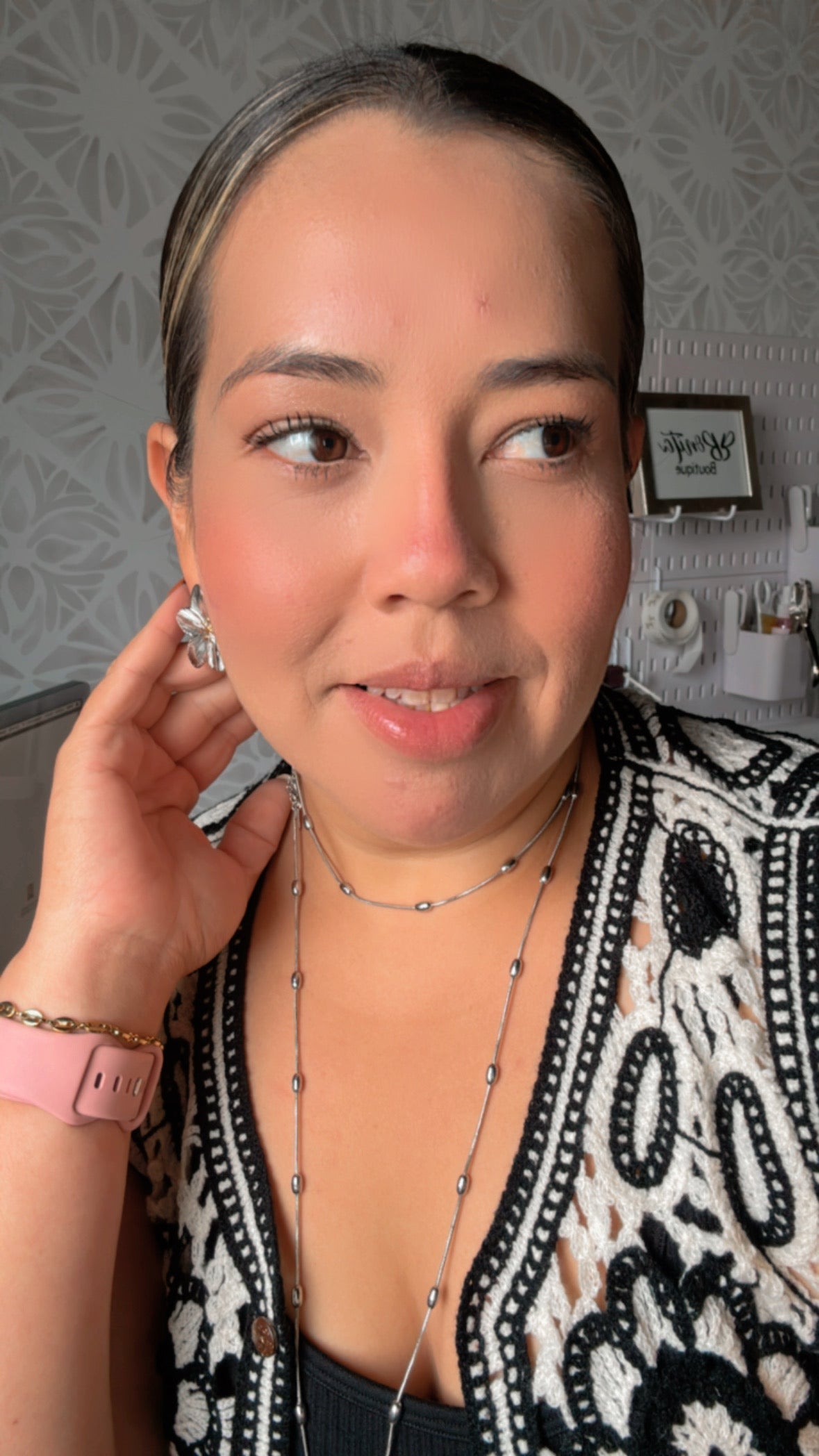 LONG NECKLACE