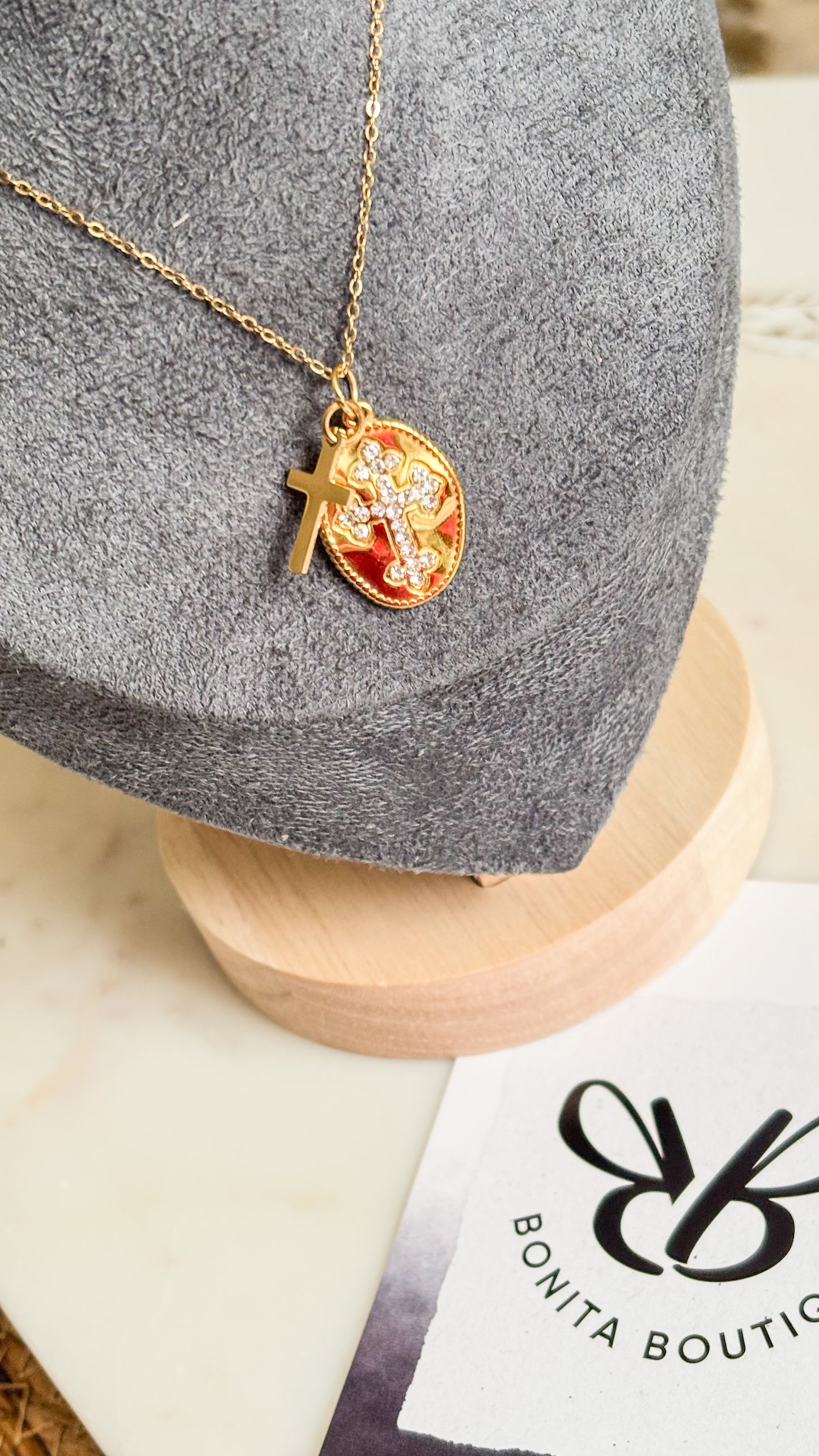 Cruz Redentora Necklace