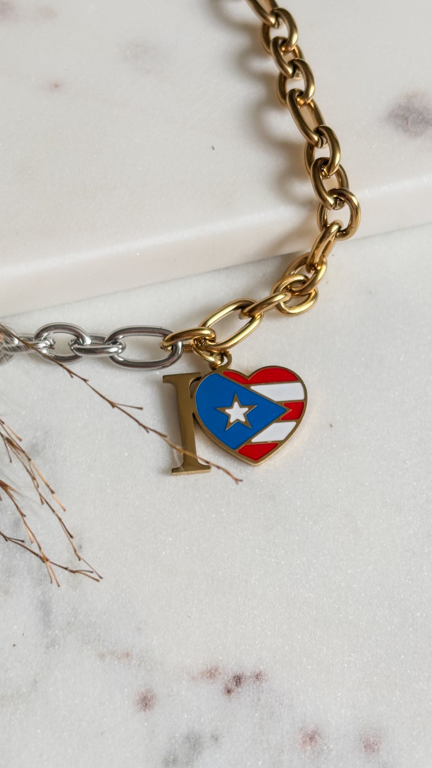 Isla Mía Necklace