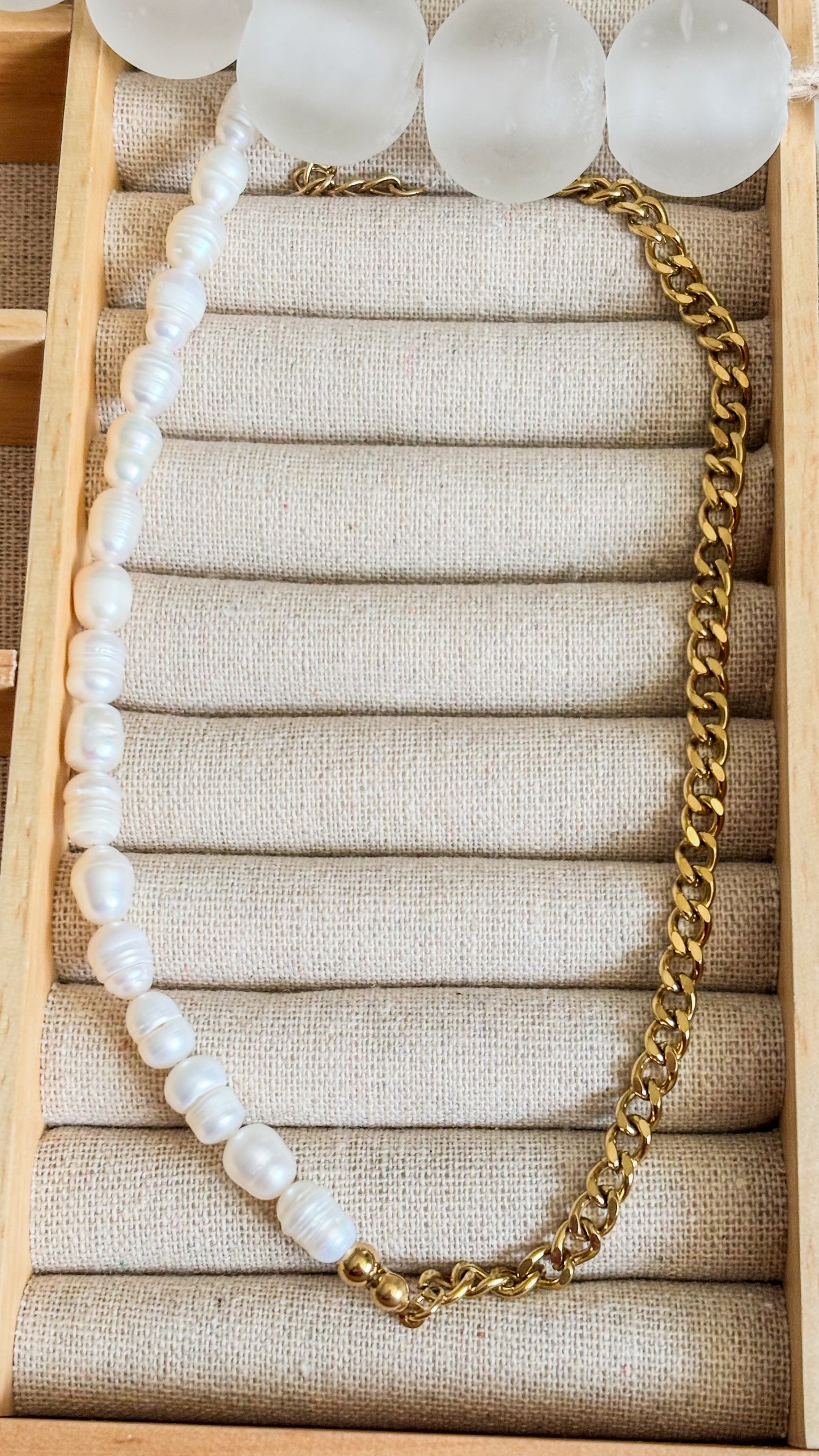 Perlas Necklace