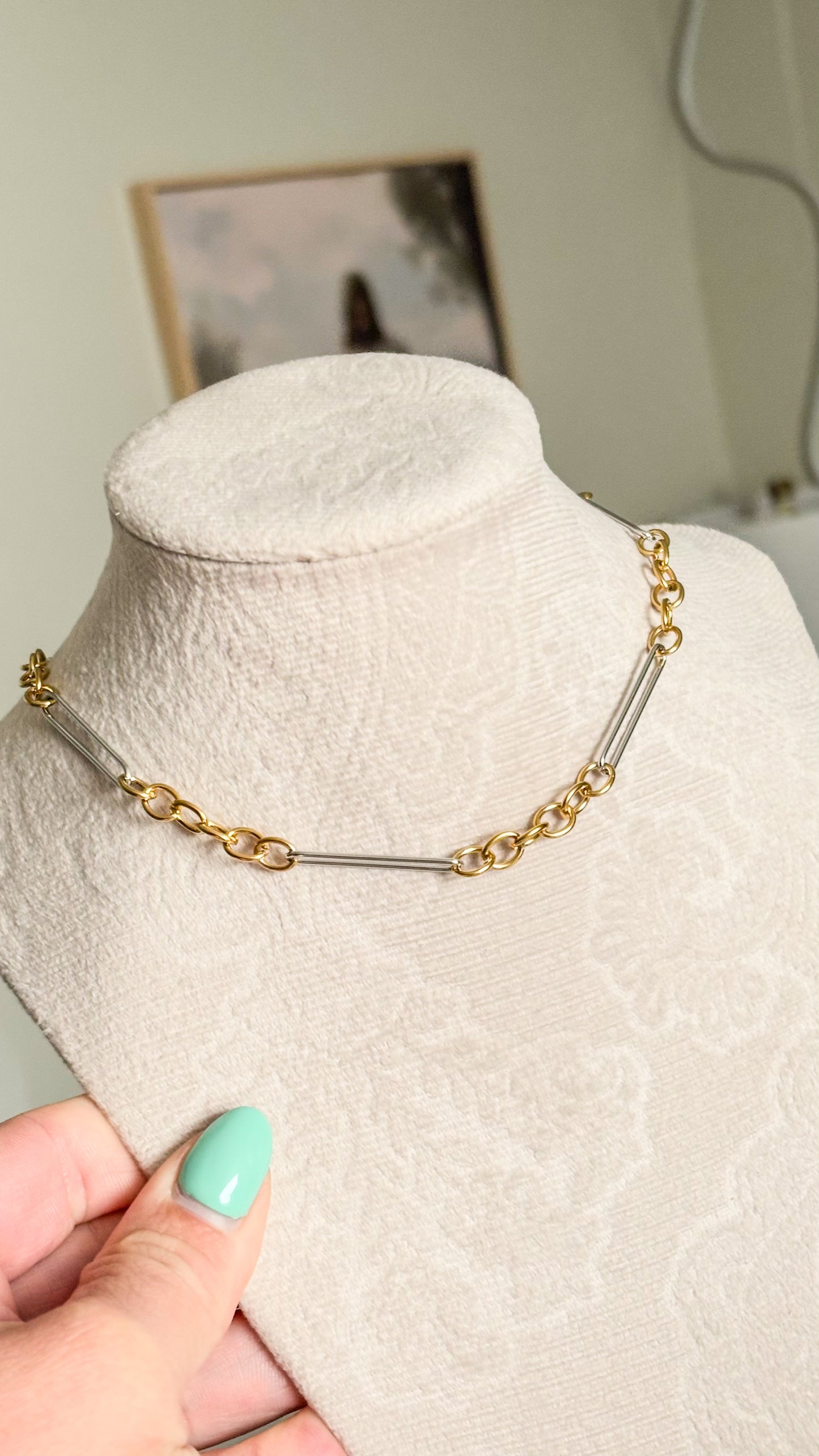 Lía Necklace