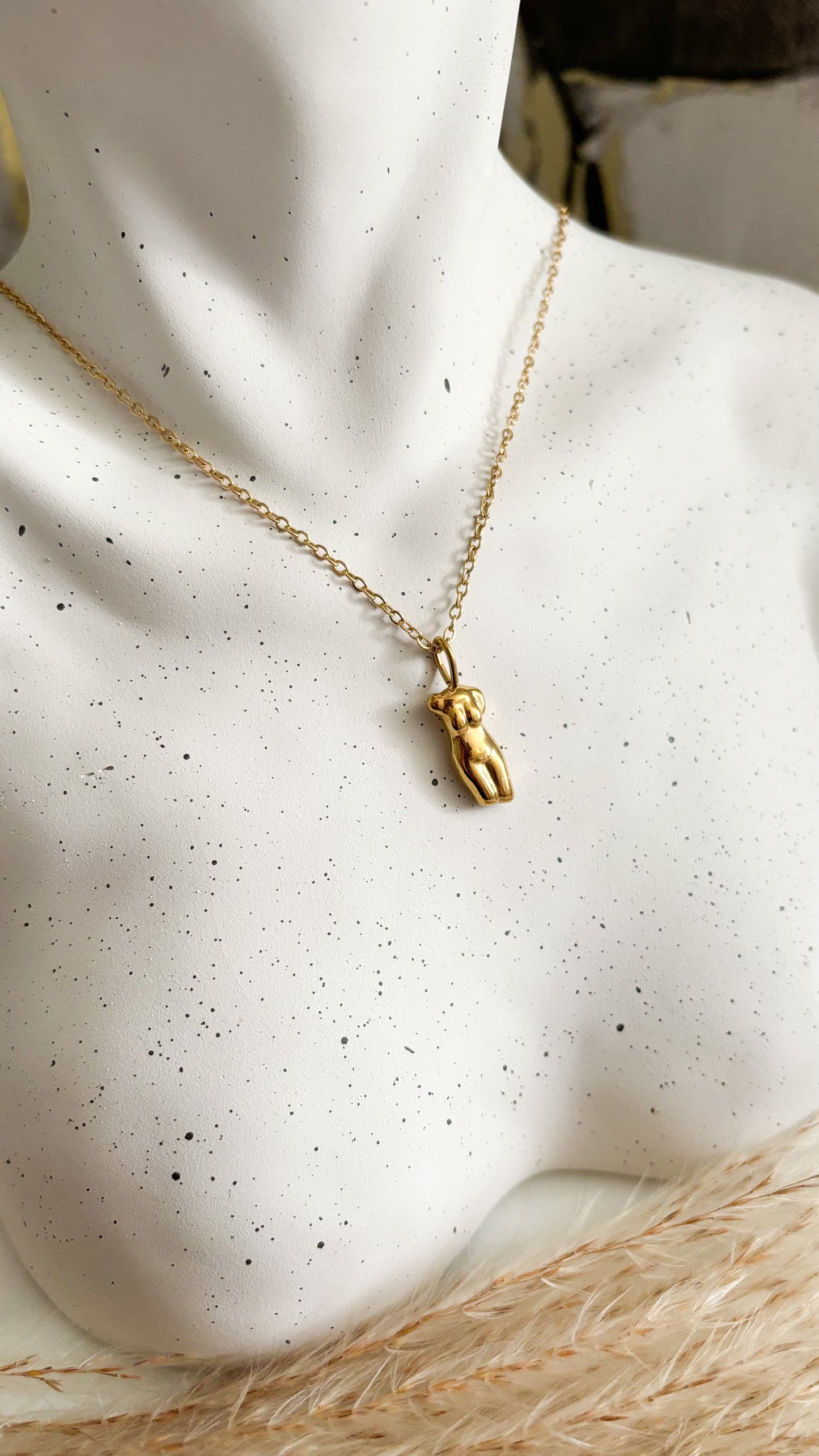 Silhouette Women Necklace