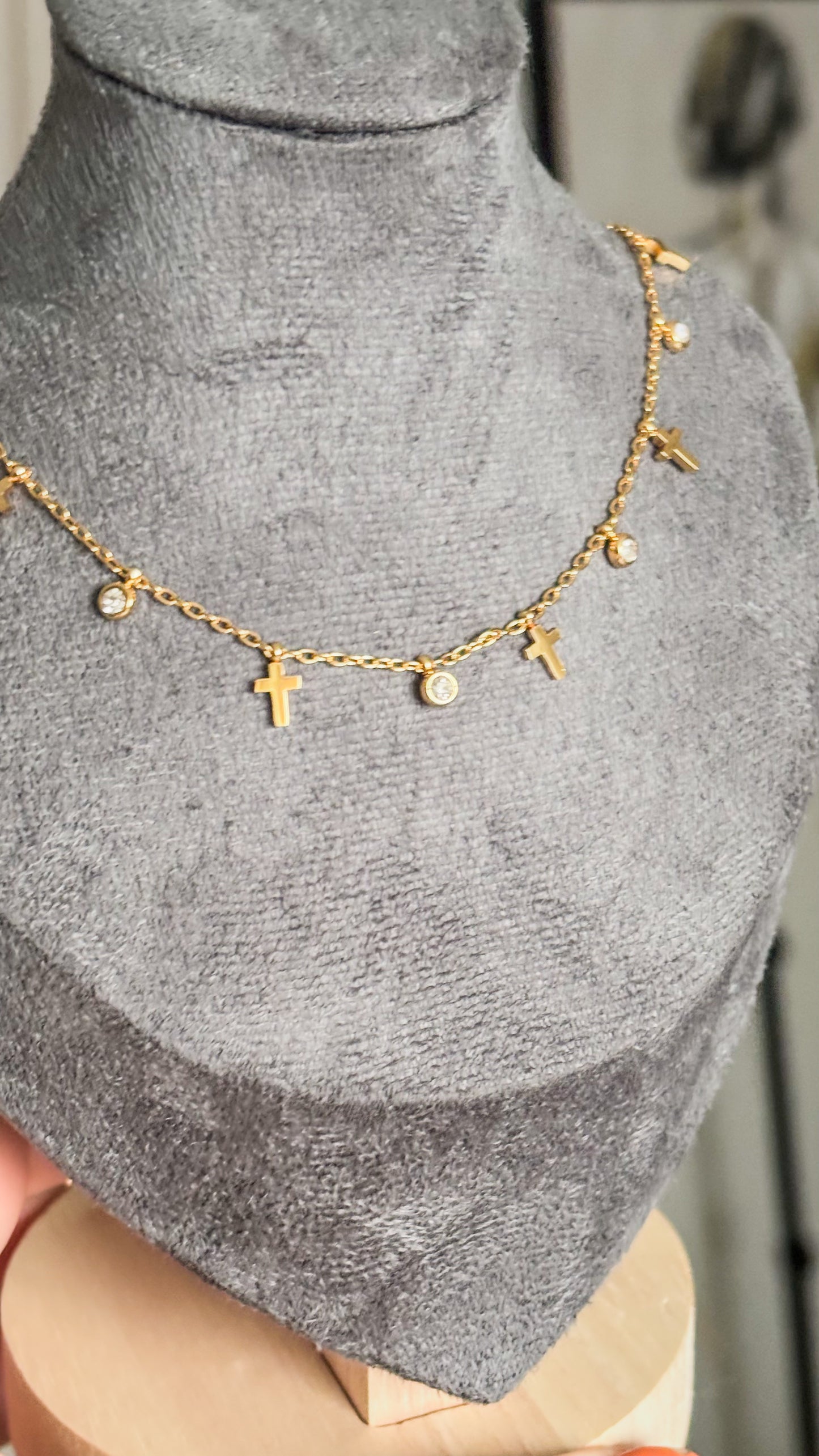 "De la Cruz a la Vida" Necklace