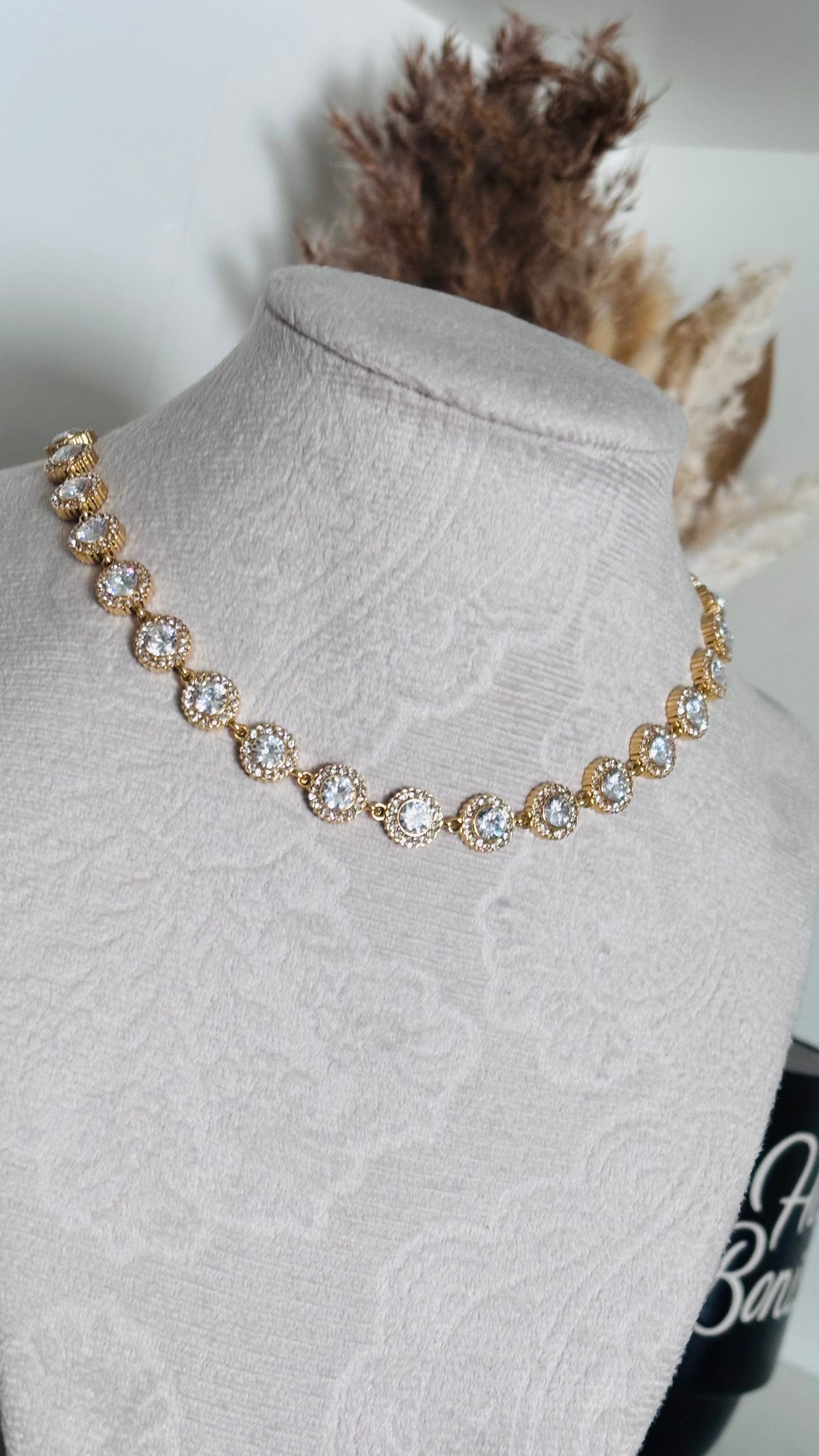 Logan Circle Necklace