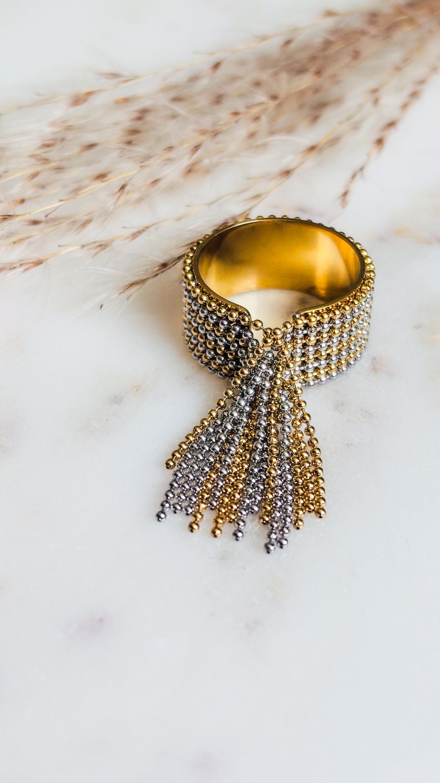 Eva Ring