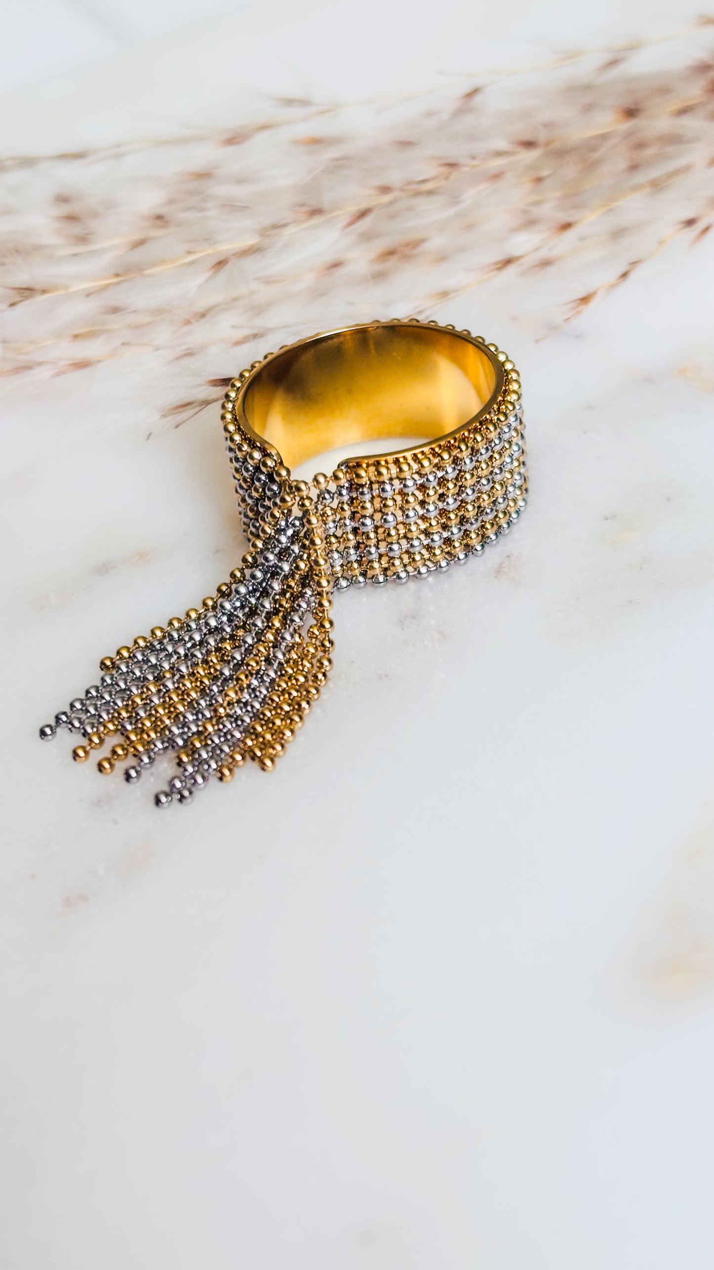 Eva Ring
