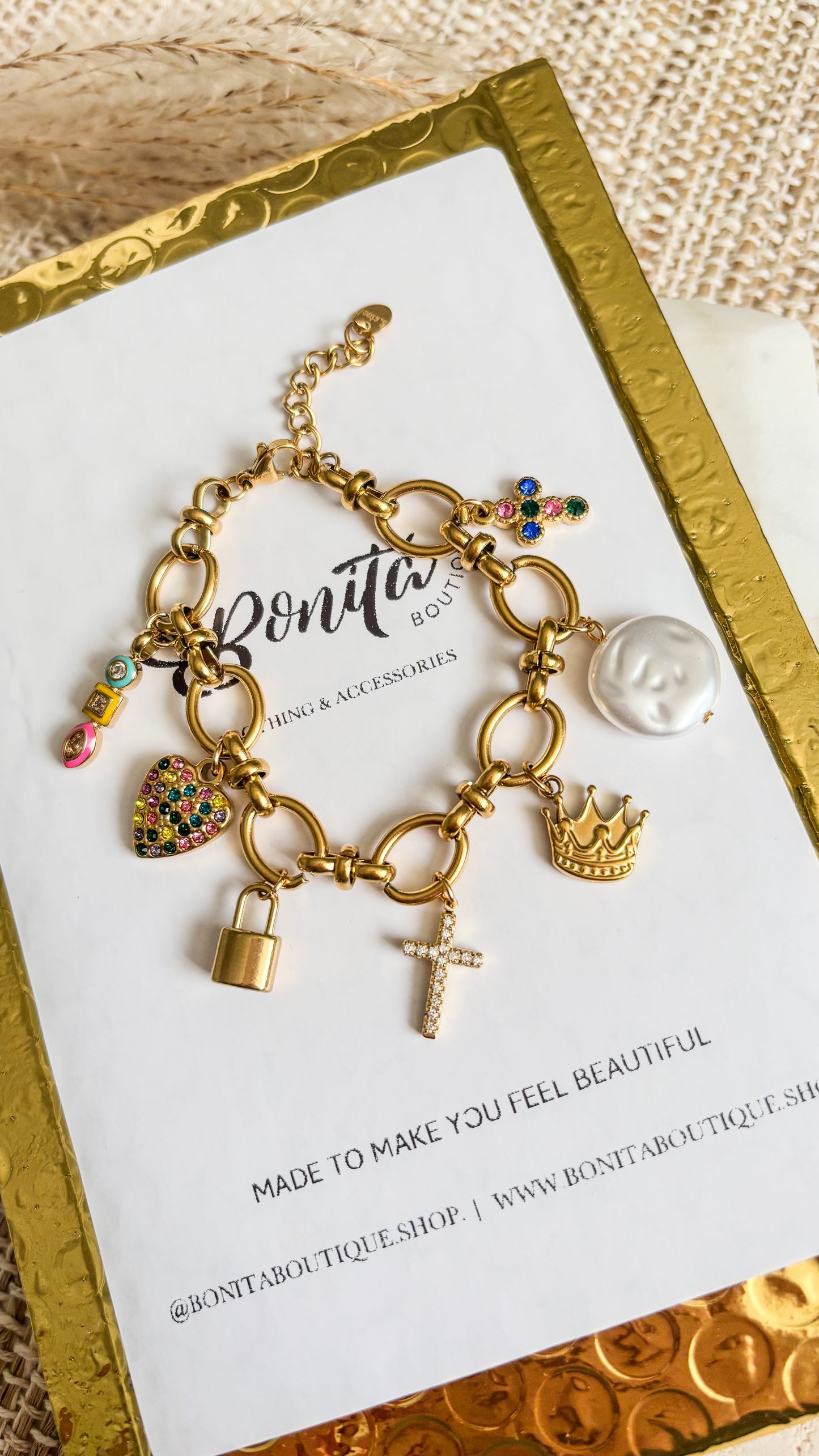 Guardada por su Amor Bracelet