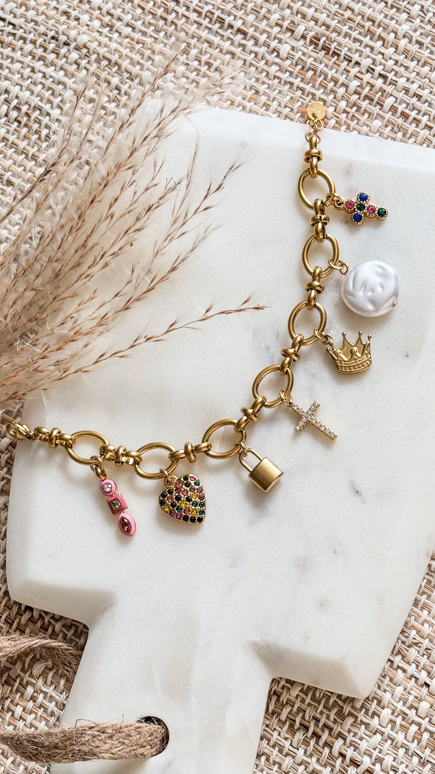 Guardada por su Amor Bracelet