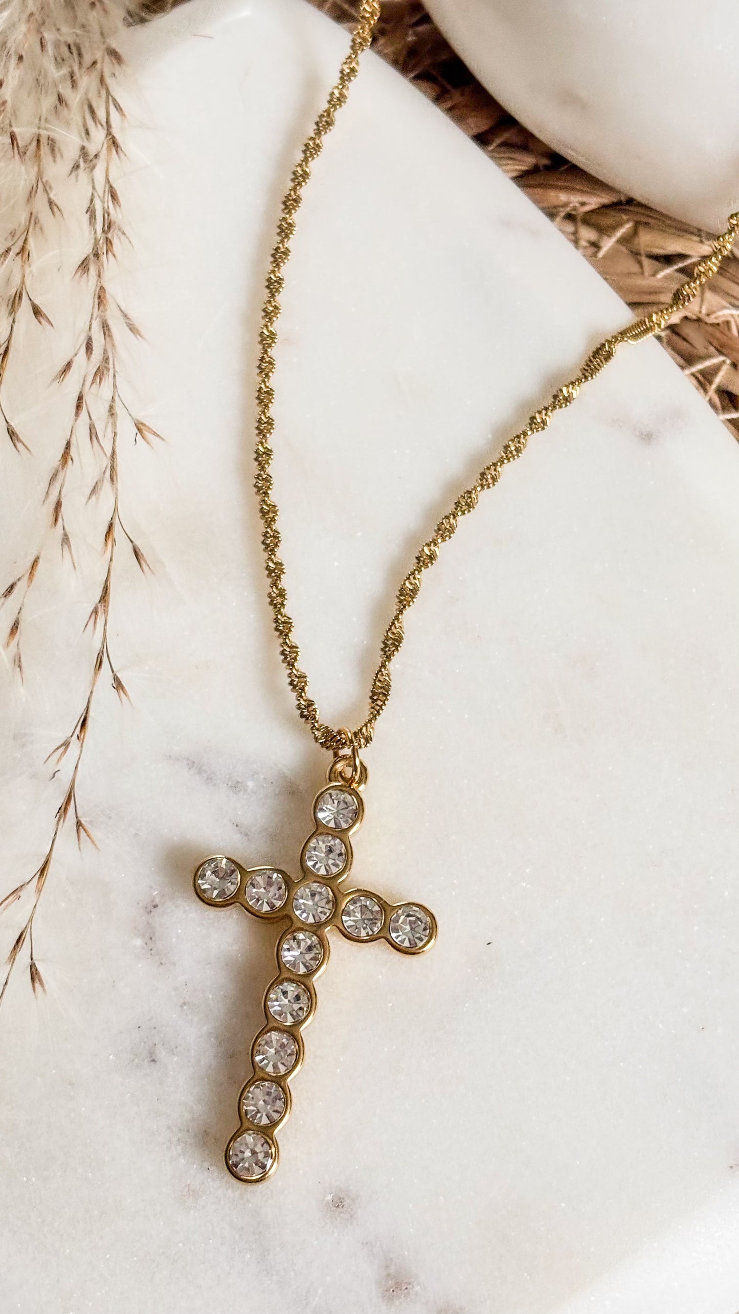Cruz Luz Divina Necklace