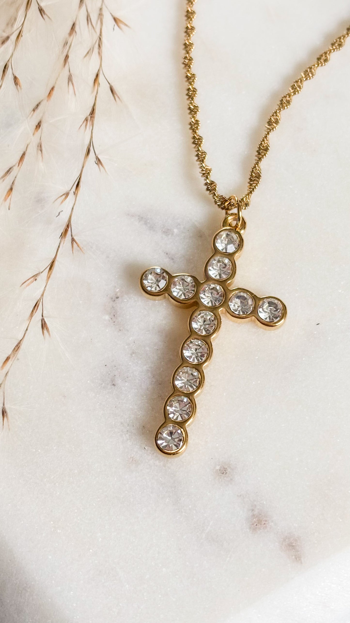 Cruz Luz Divina Necklace