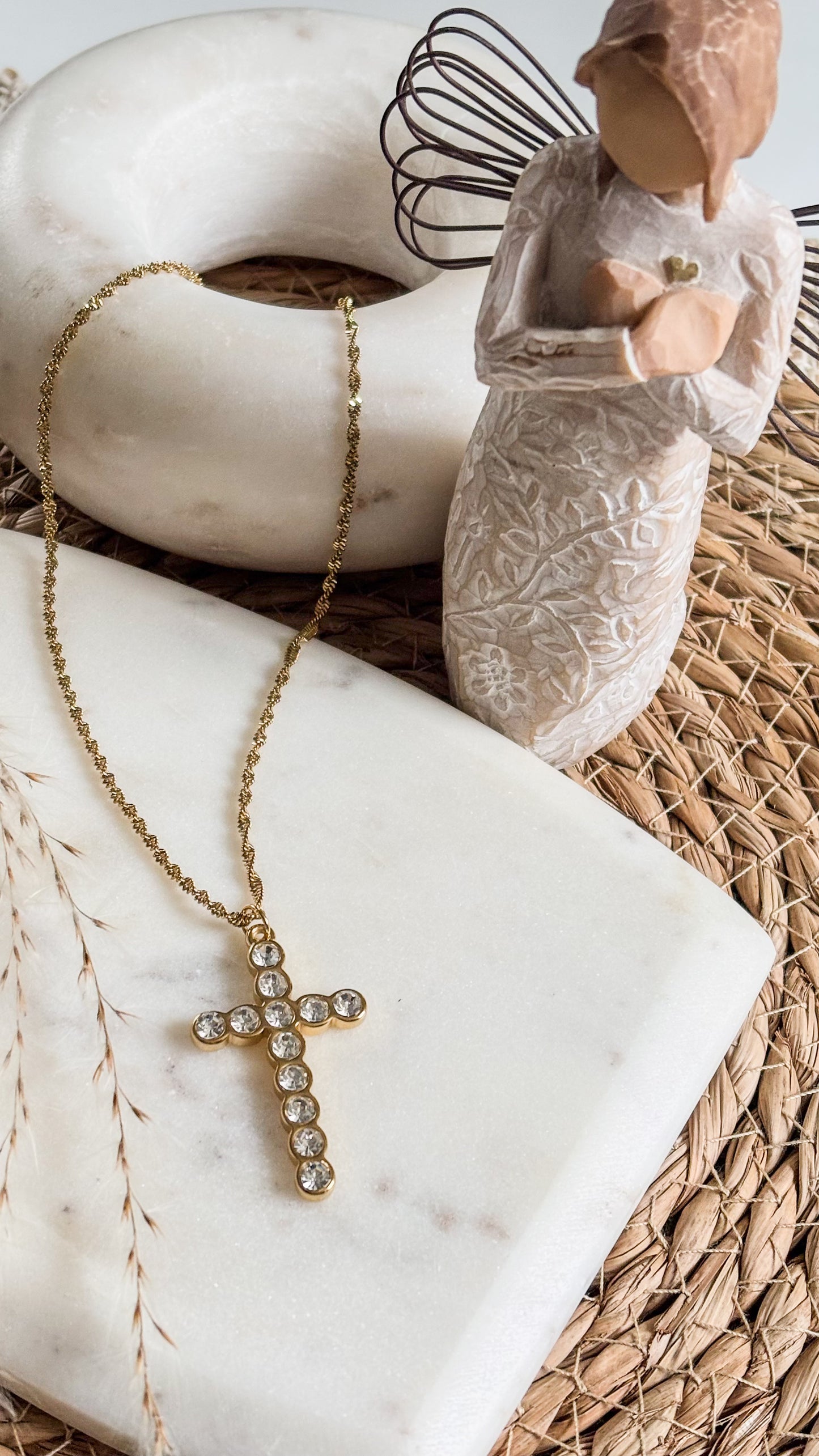 Cruz Luz Divina Necklace