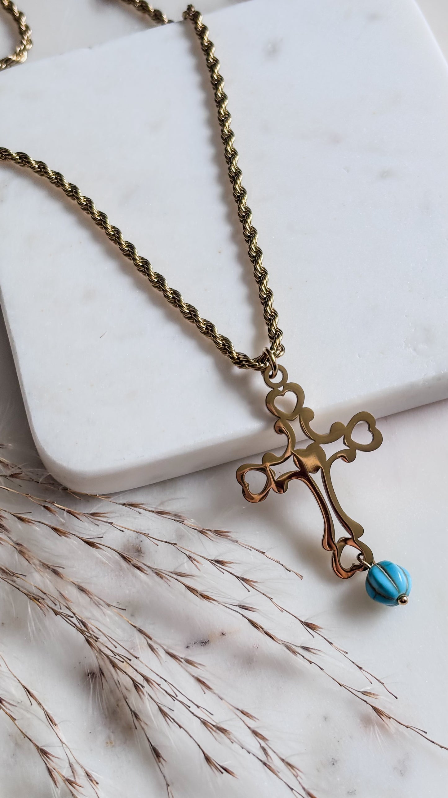 Tú Cruz Necklace