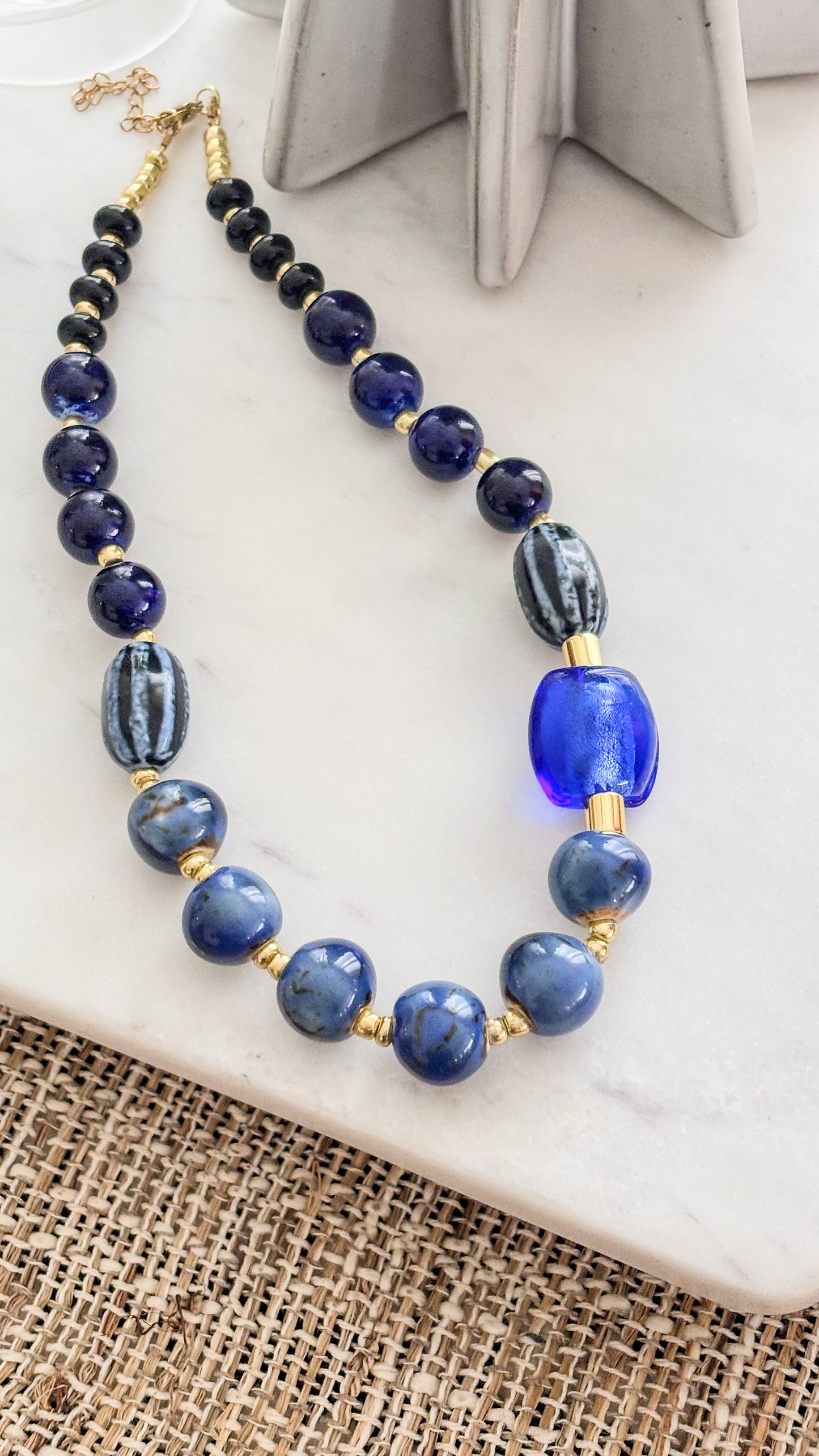 💎 Christmas Crystals Necklace — Holiday Edition