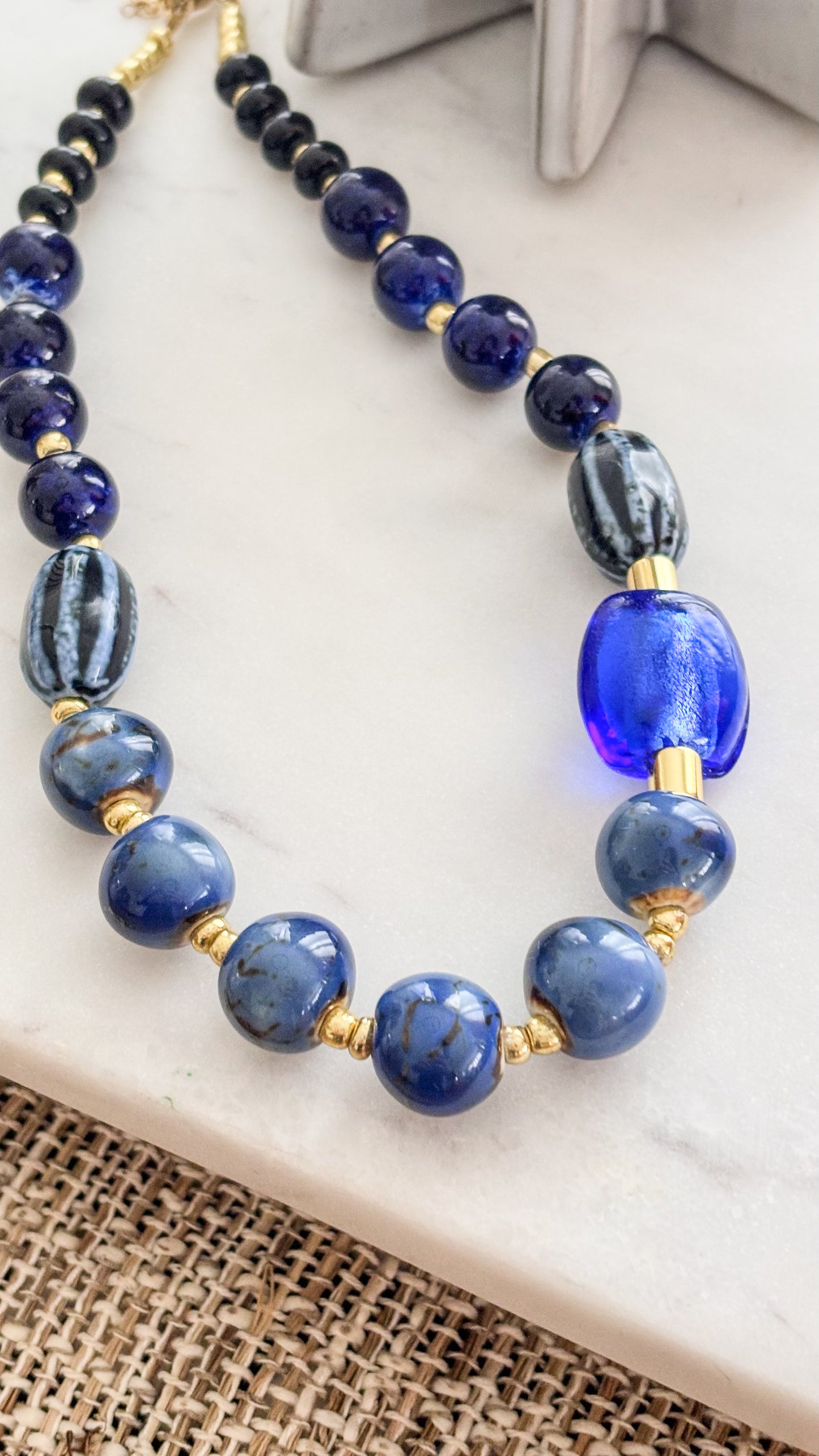 💎 Christmas Crystals Necklace — Holiday Edition