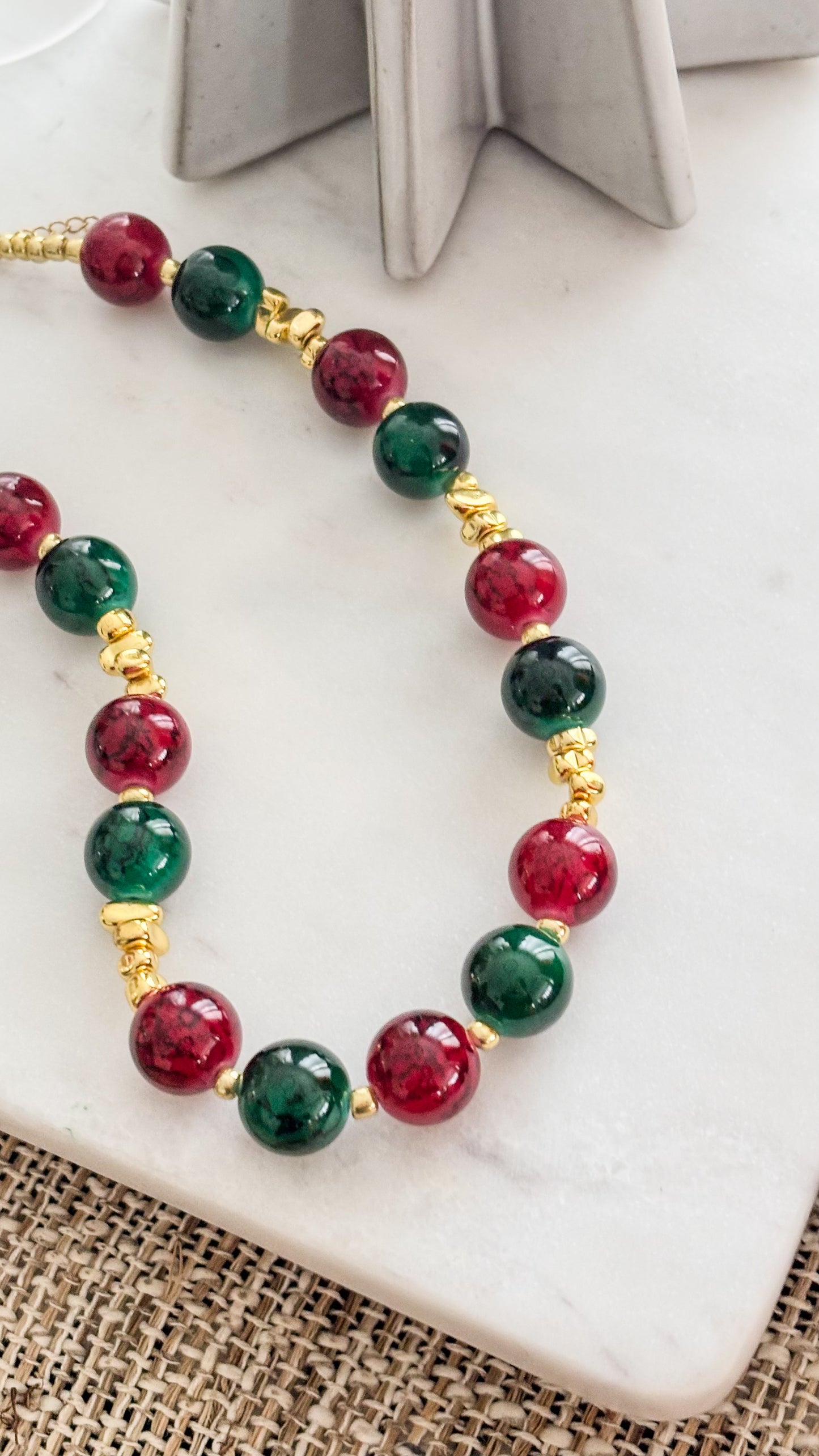 💎 Christmas Crystals Necklace — Holiday Edition