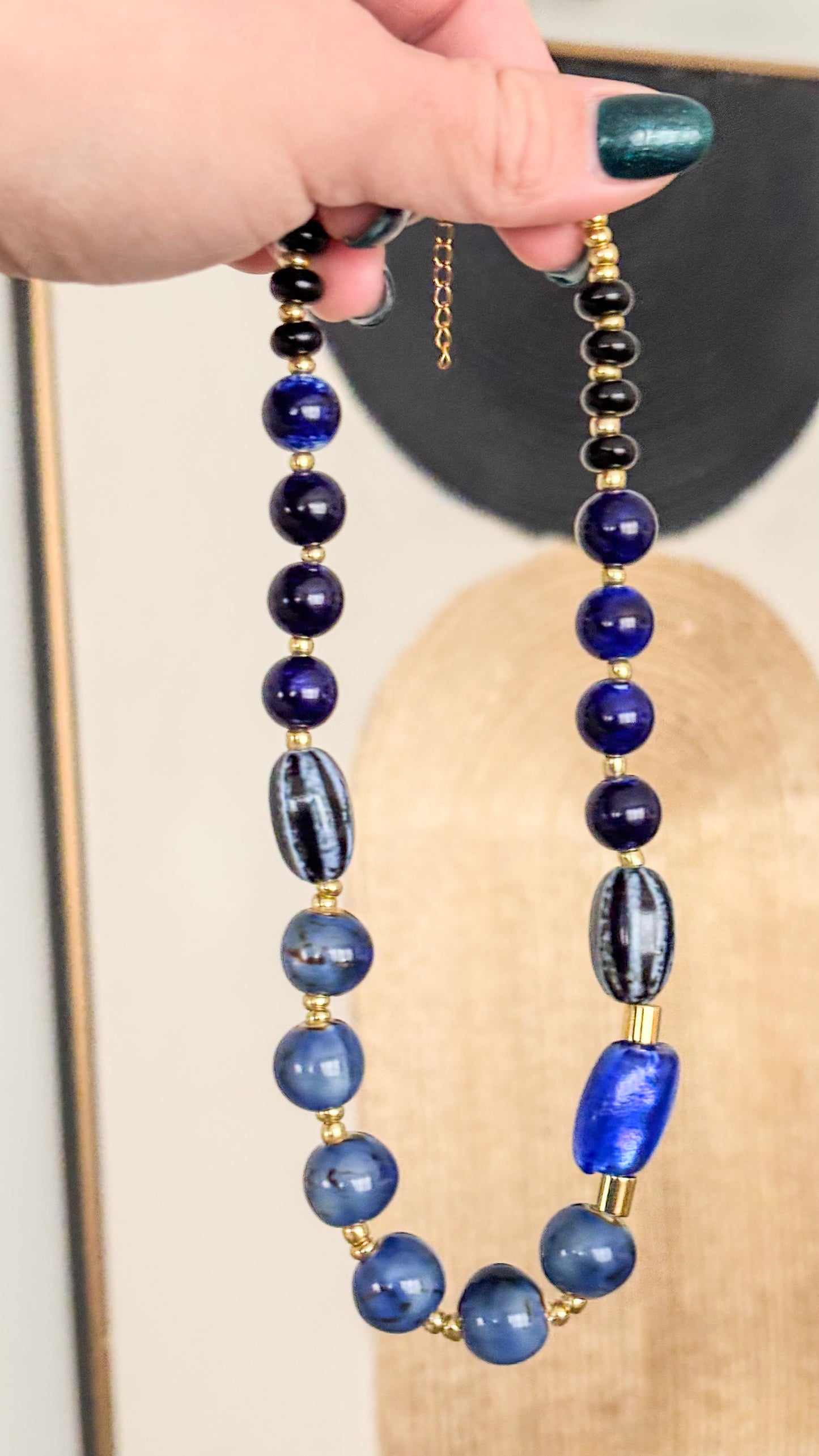 💎 Christmas Crystals Necklace — Holiday Edition