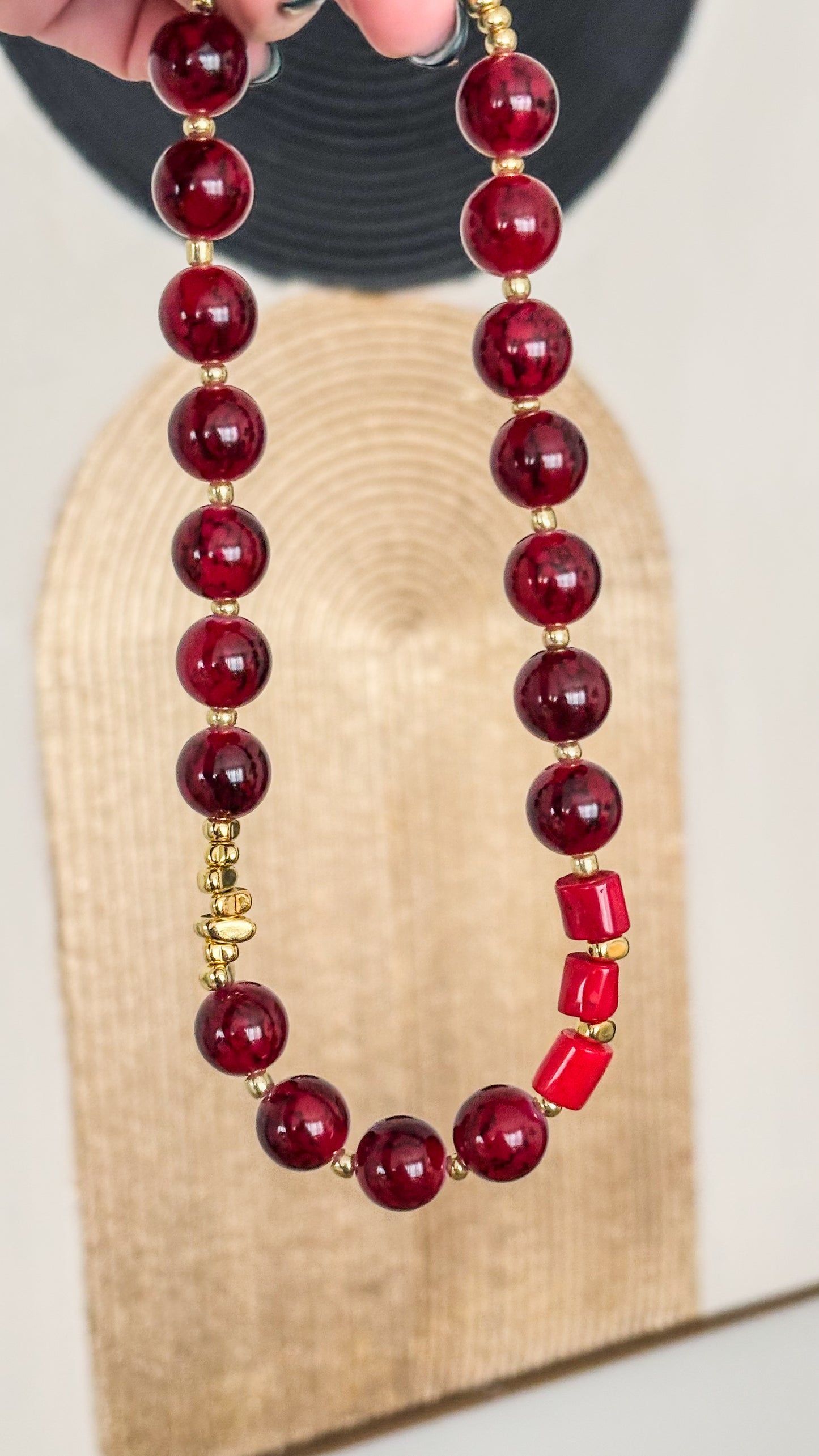 💎 Christmas Crystals Necklace — Holiday Edition