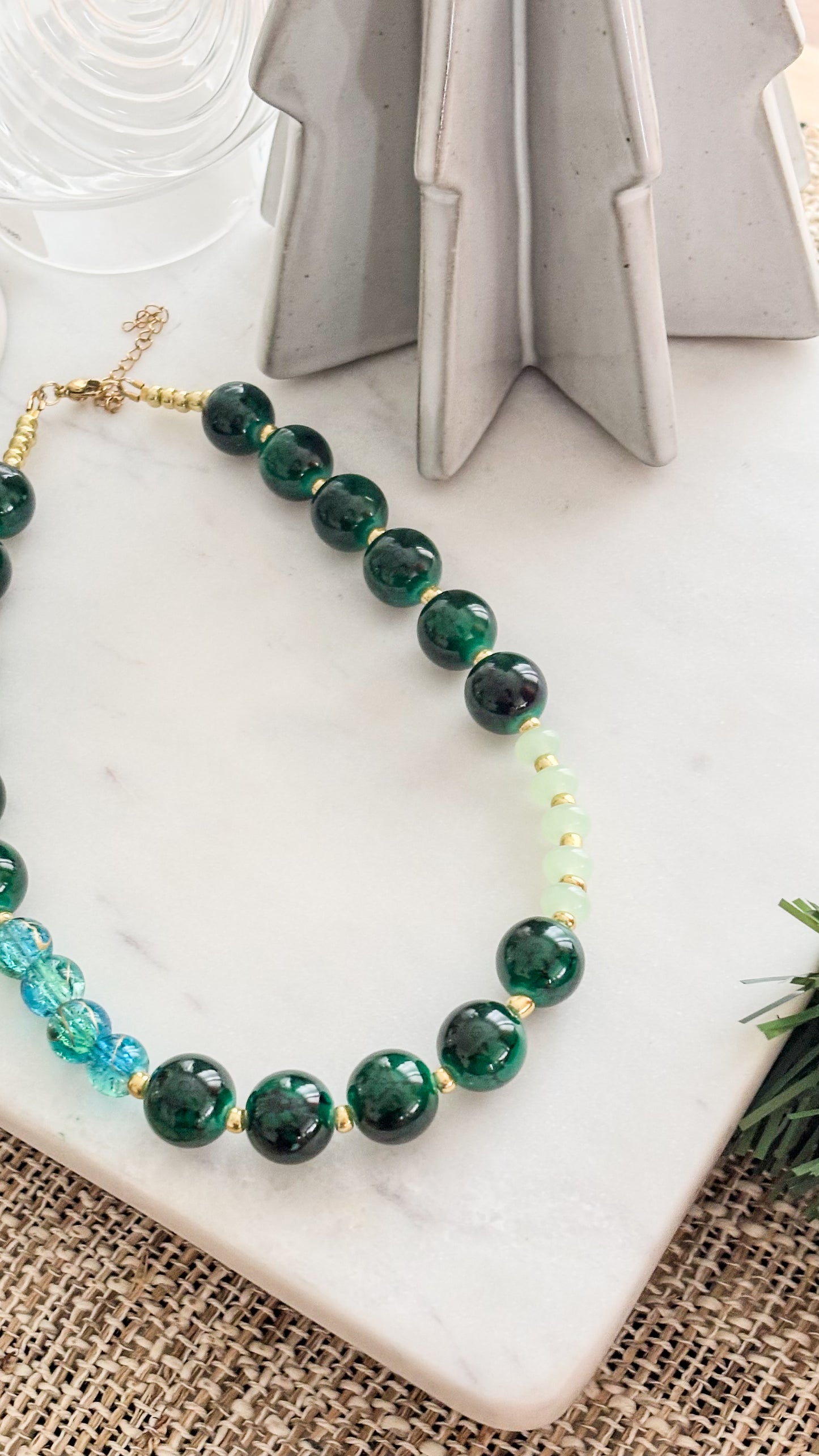 💎 Christmas Crystals Necklace — Holiday Edition