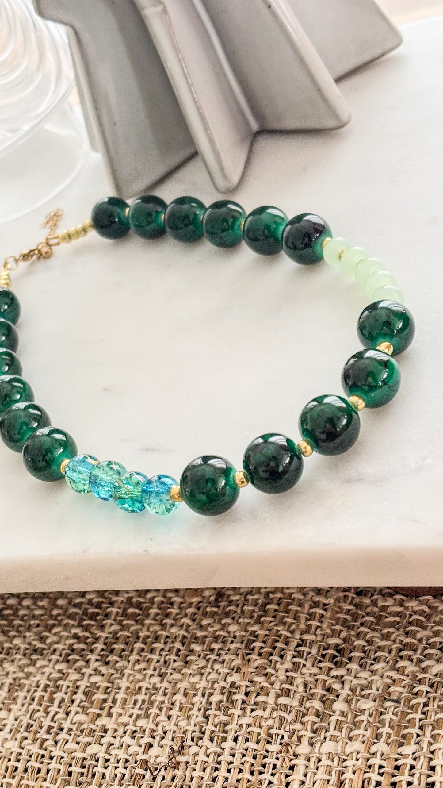 💎 Christmas Crystals Necklace — Holiday Edition