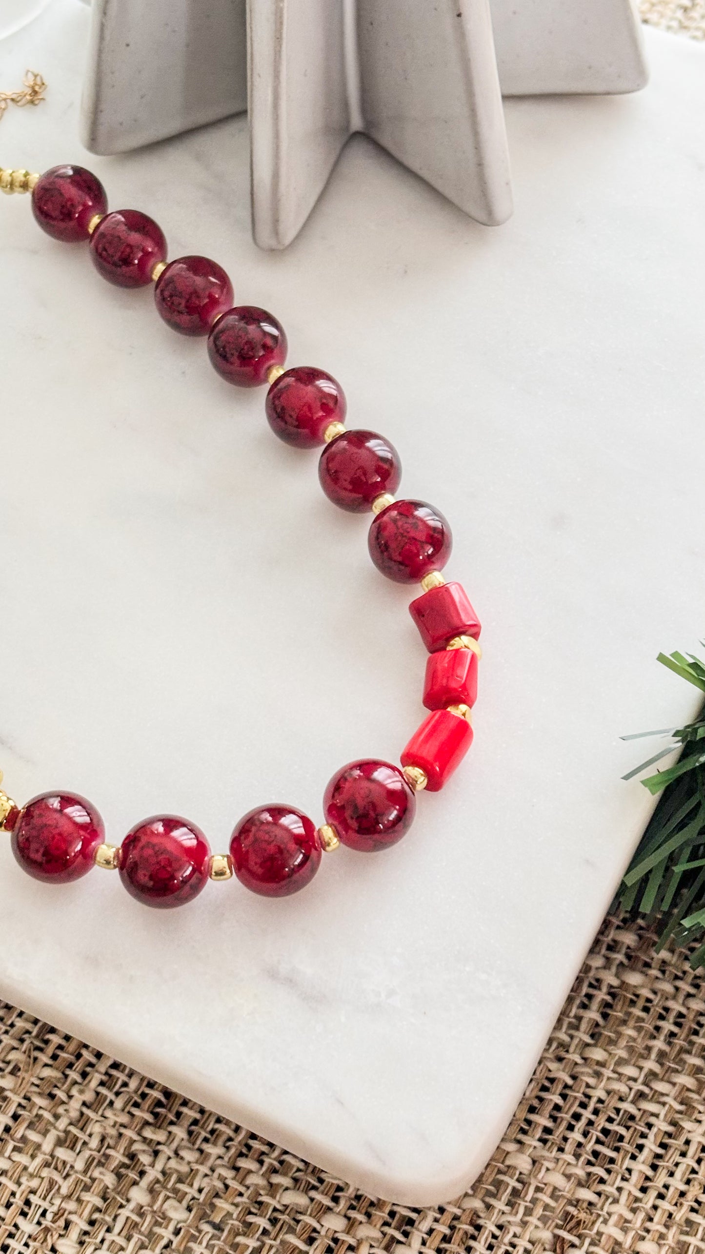 💎 Christmas Crystals Necklace — Holiday Edition