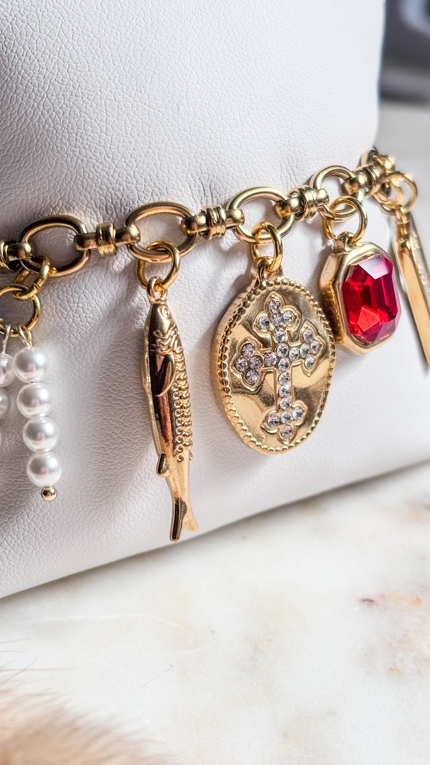 La Historia De Jesús Bracelet Gold
