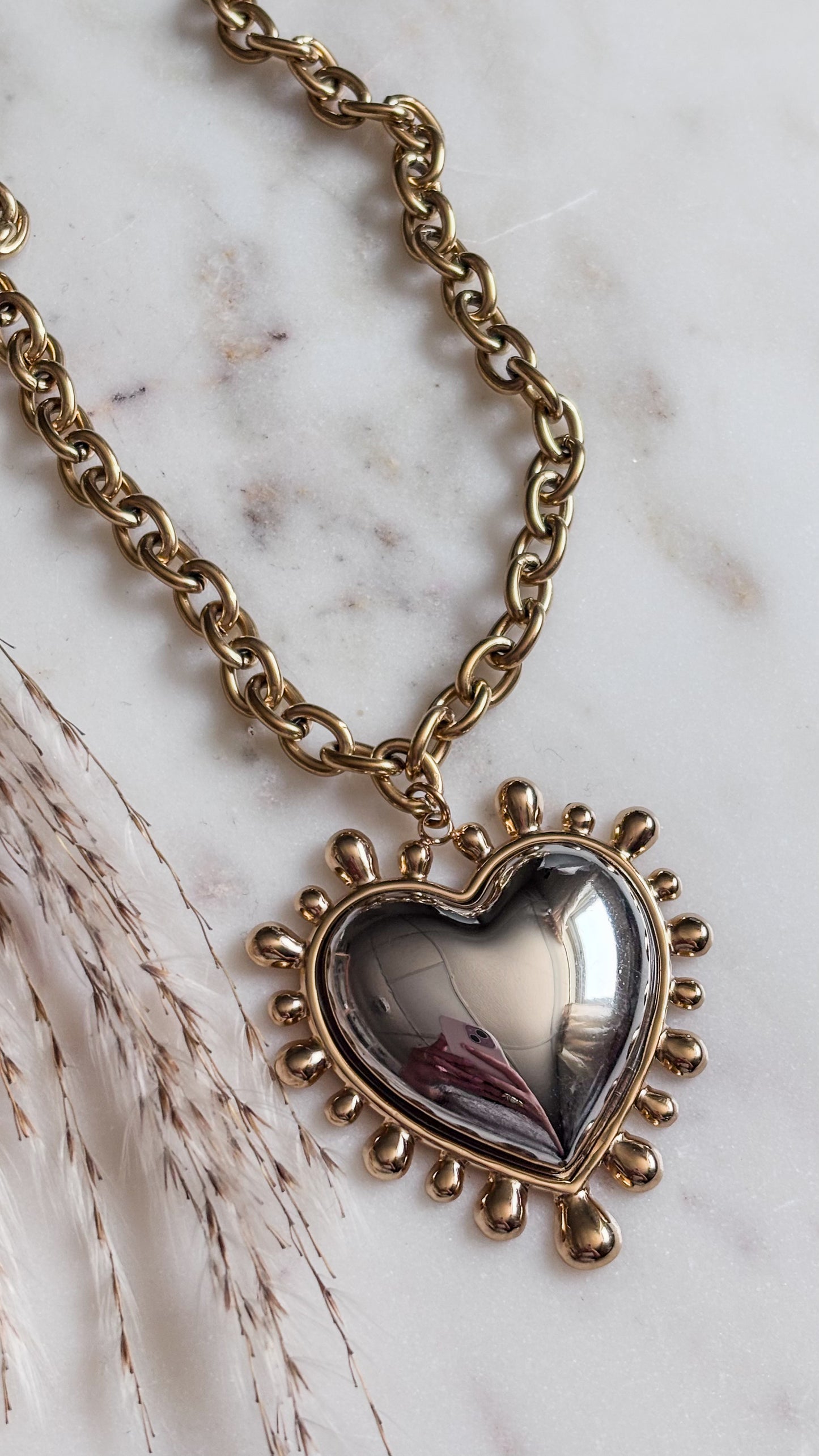 Bella Necklace