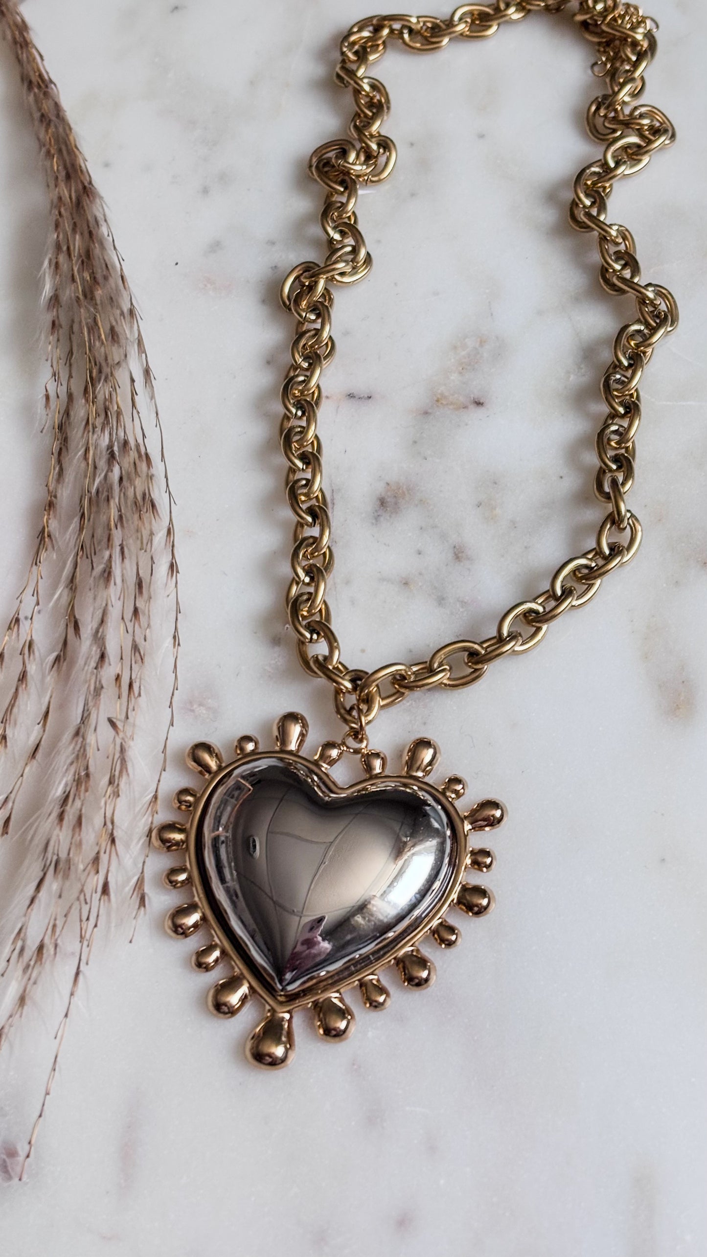 Bella Necklace