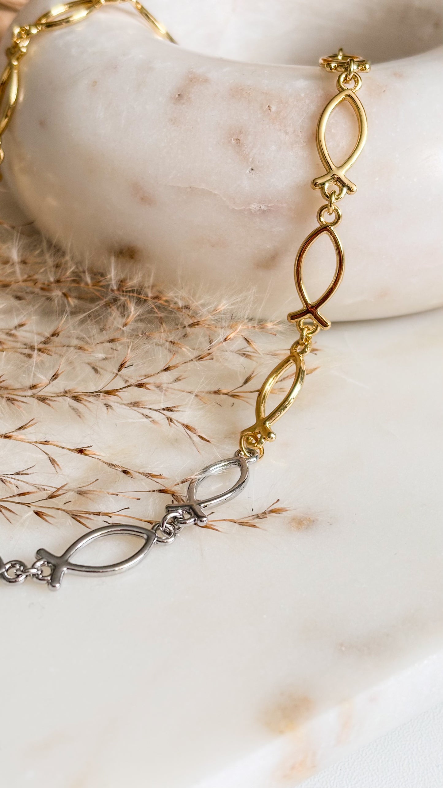 Pescador de Fé Necklace