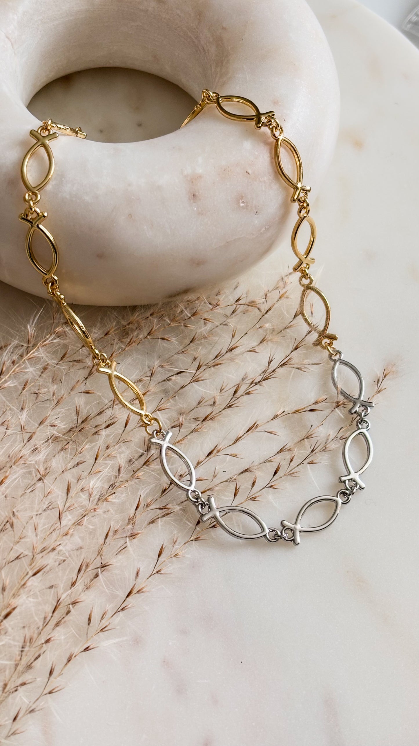 Pescador de Fé Necklace