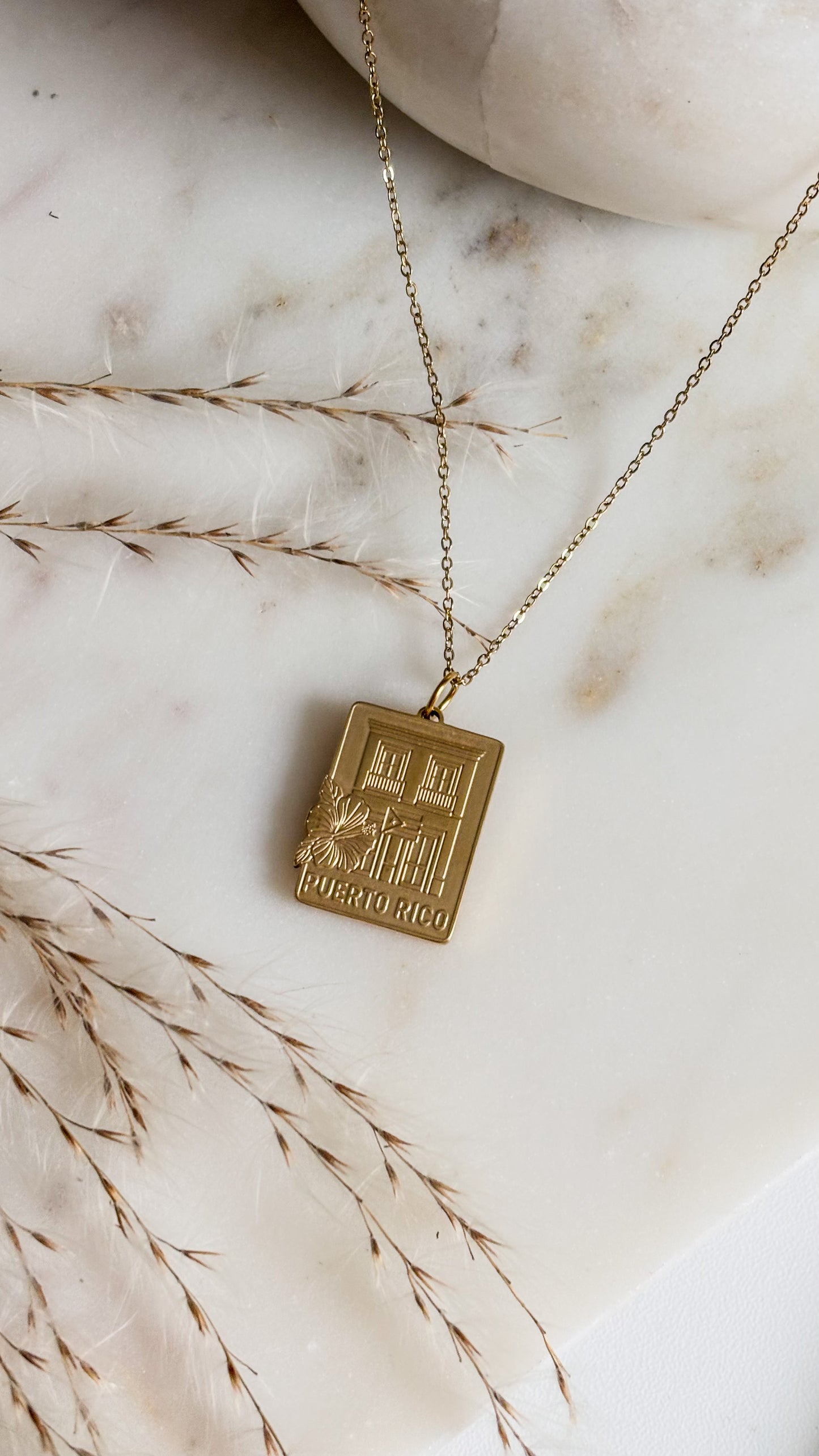 Mi Casita Necklace Gold