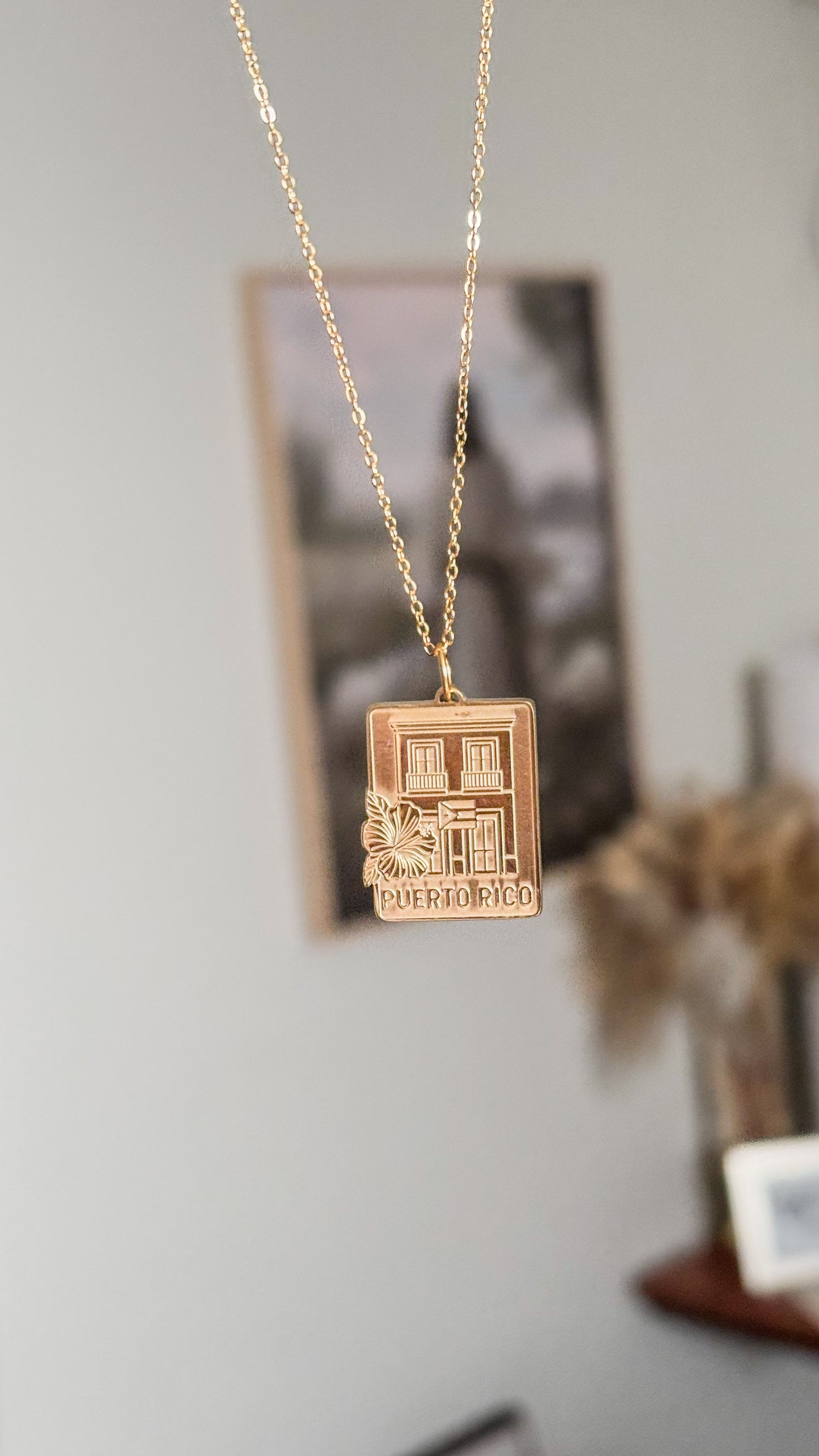 Mi Casita Necklace Gold