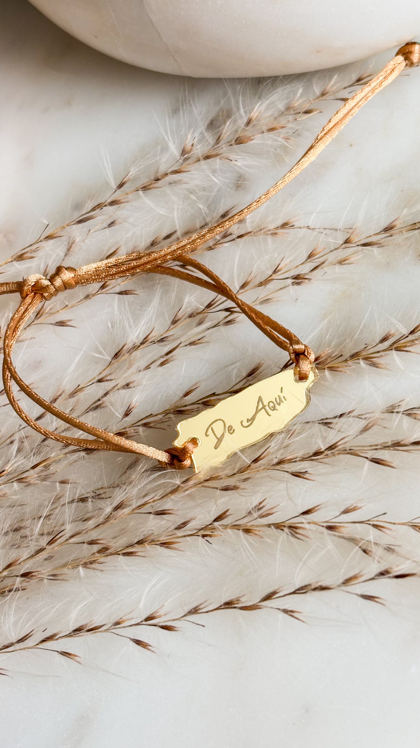 De Aquí Hilo Satin Bracelet