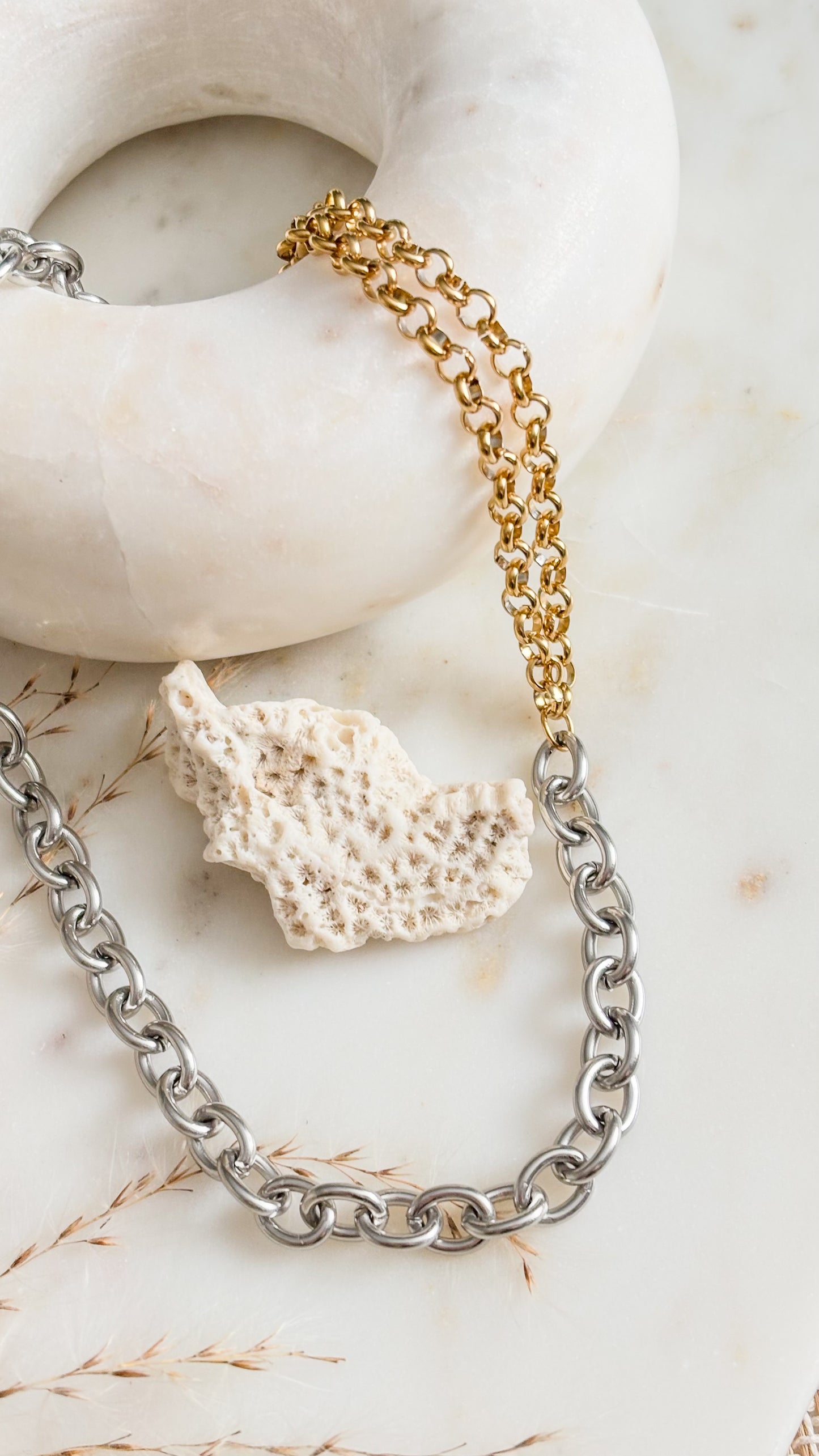 Véra Necklace
