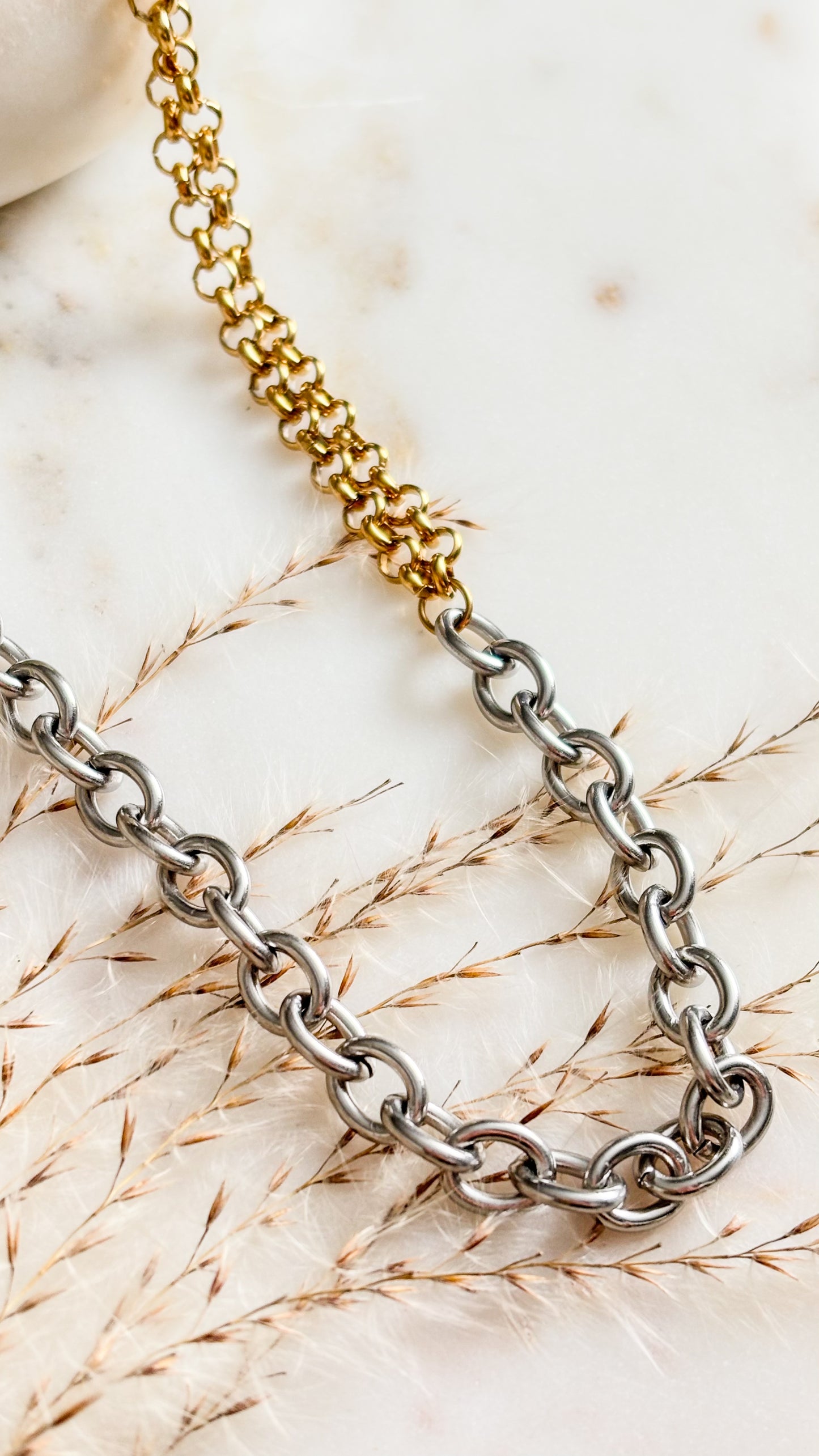 Véra Necklace