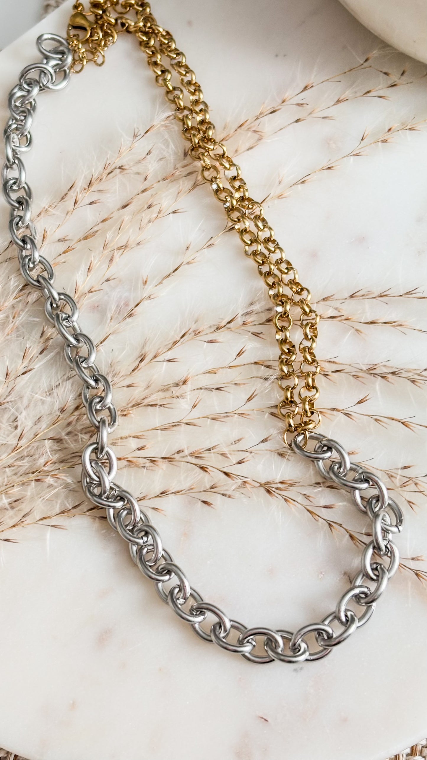 Véra Necklace