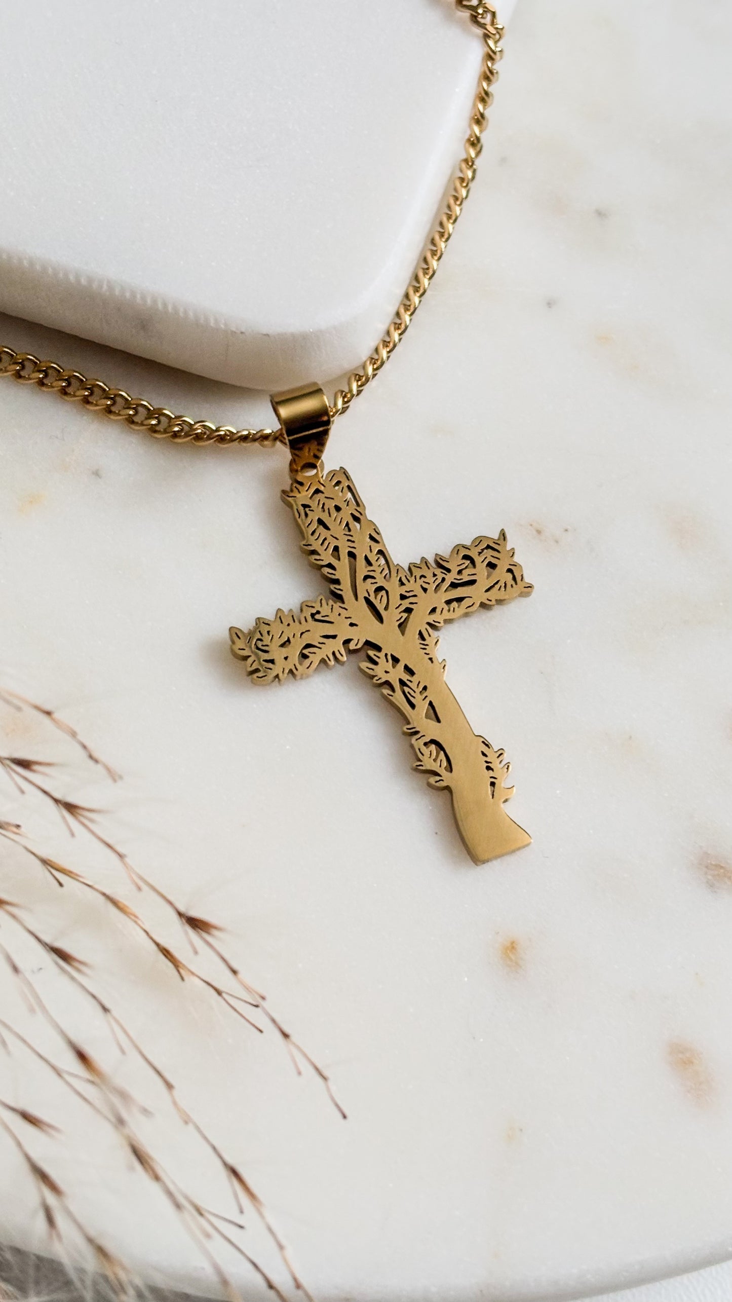 Cruz De Vida Necklace