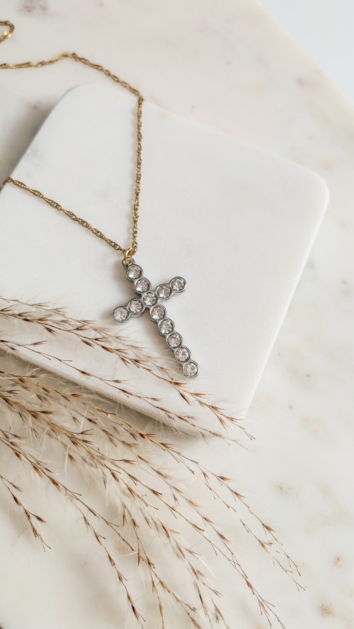 Cruz Luz Divina Silver Necklace